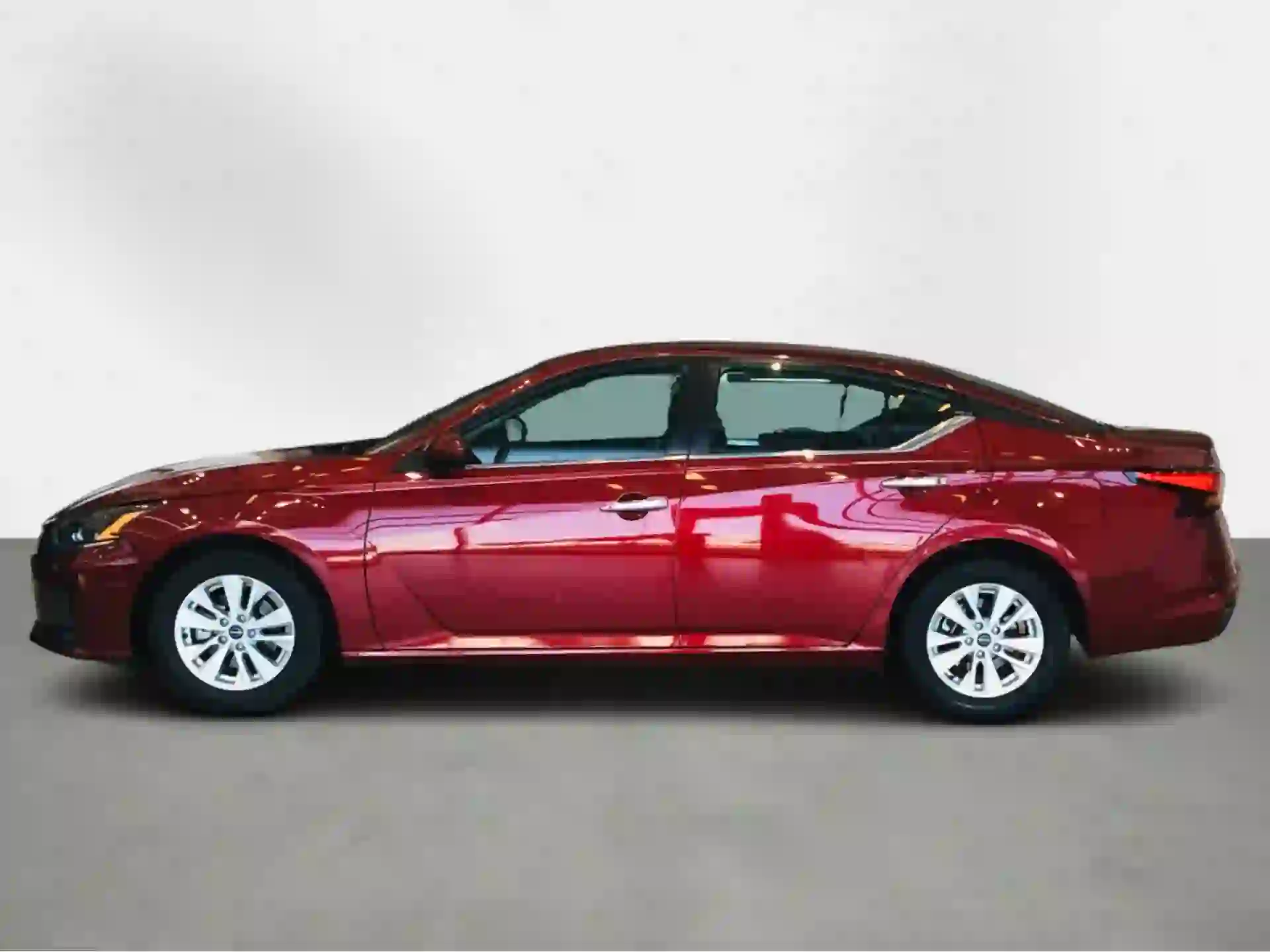 Nissan Altima 2.5 S 2023 — photo 10 for sale in Qatar