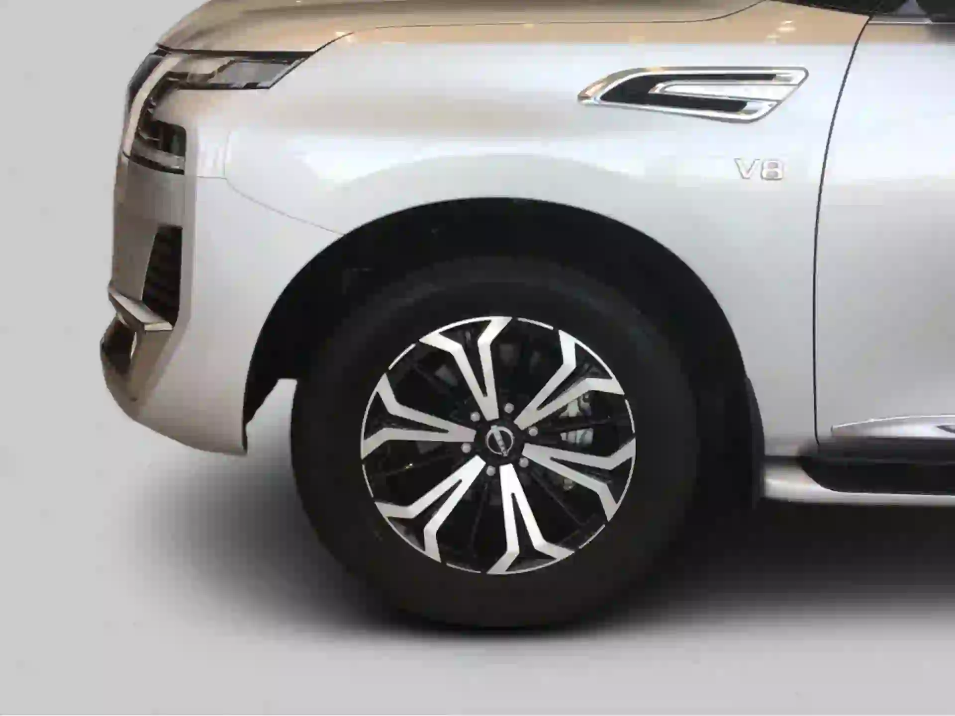 Nissan Patrol Titanium 2023 - Image 4