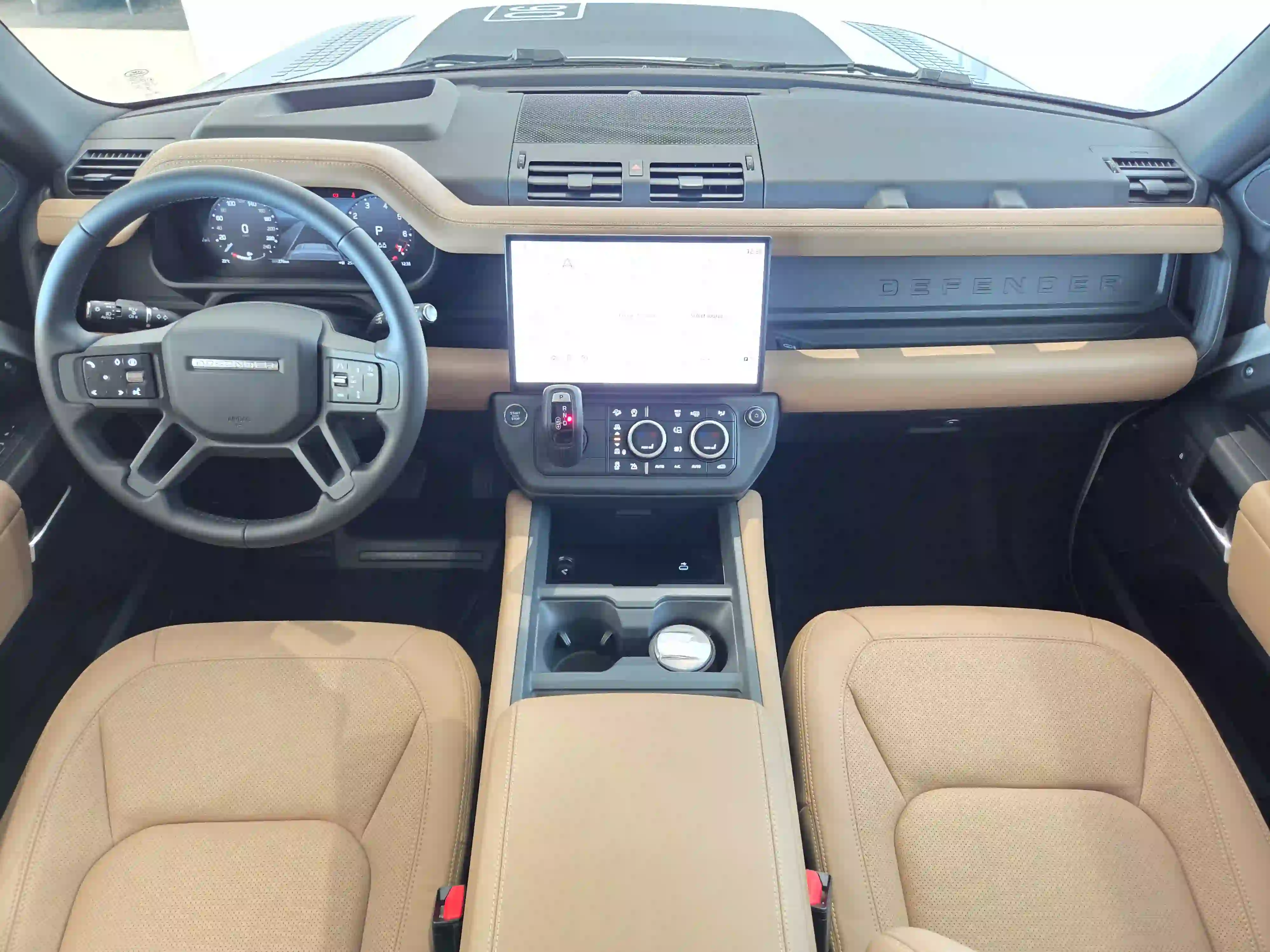 Land Rover Defender 90 3.0i6 X-Dynamic HSE 2026 — photo 9 for sale in Qatar