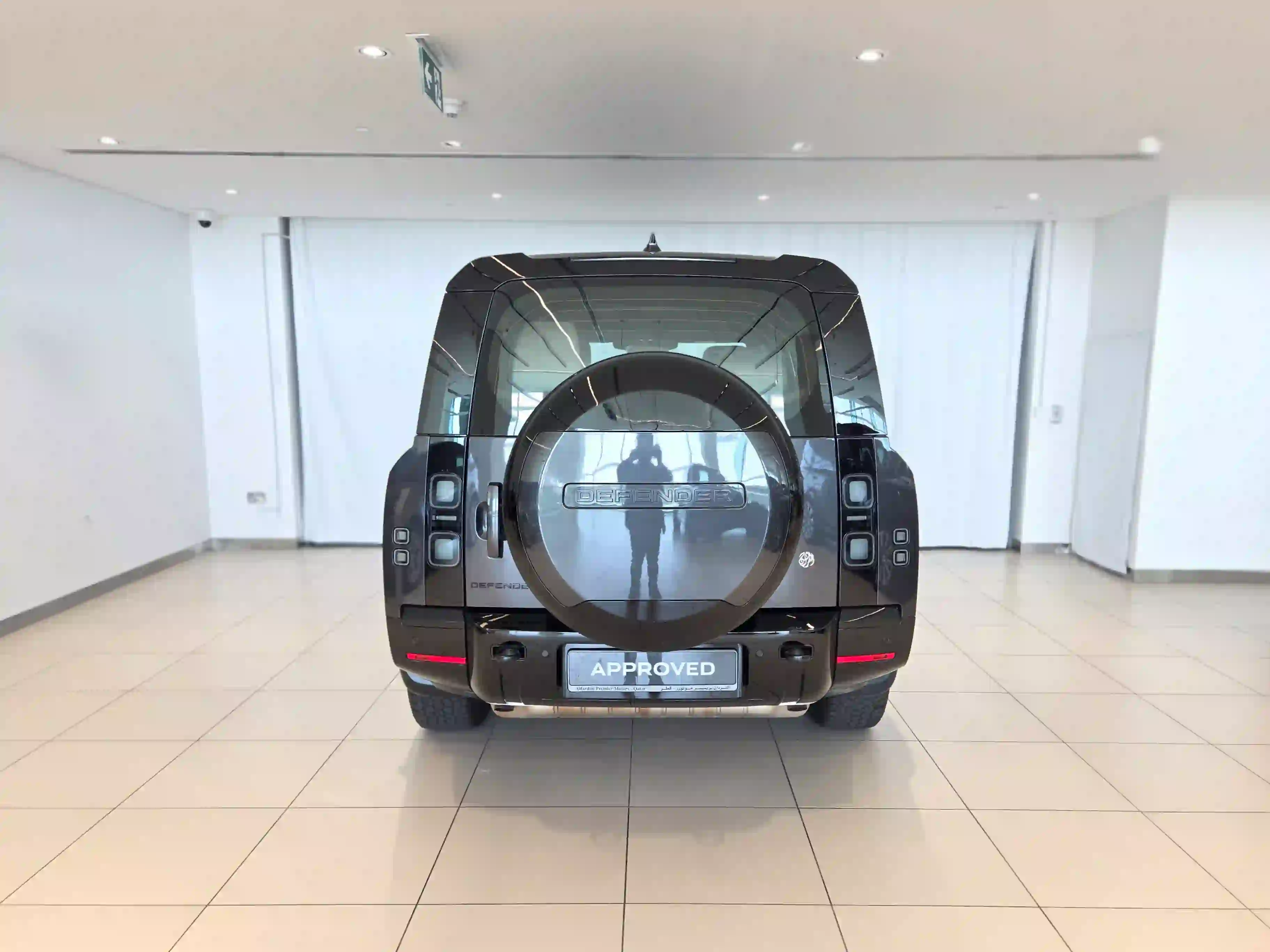 Land Rover Defender 130 3.0i6 SE 2026 - Image 2