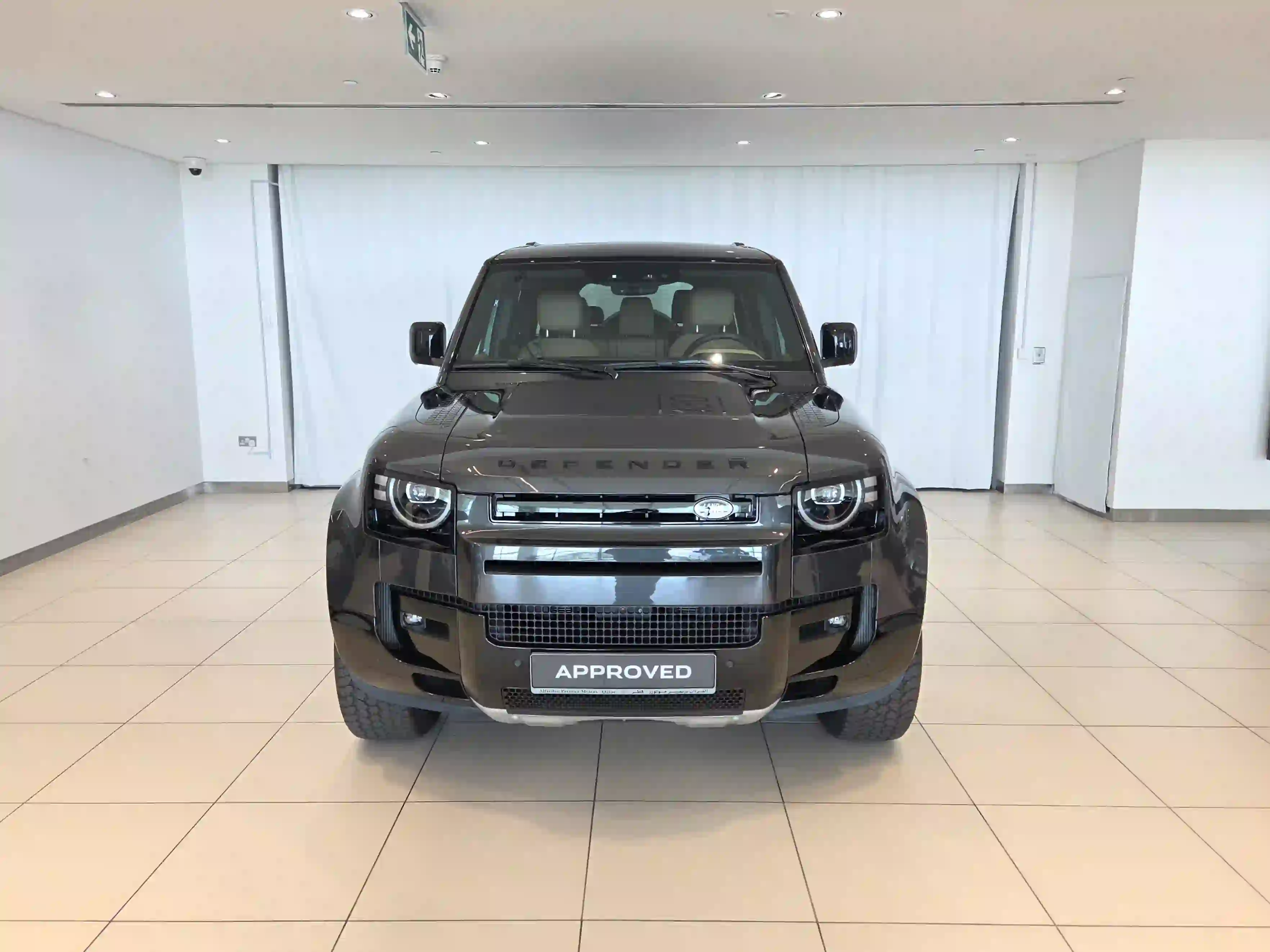 Land Rover Defender 130 3.0i6 SE 2026 - Image 4