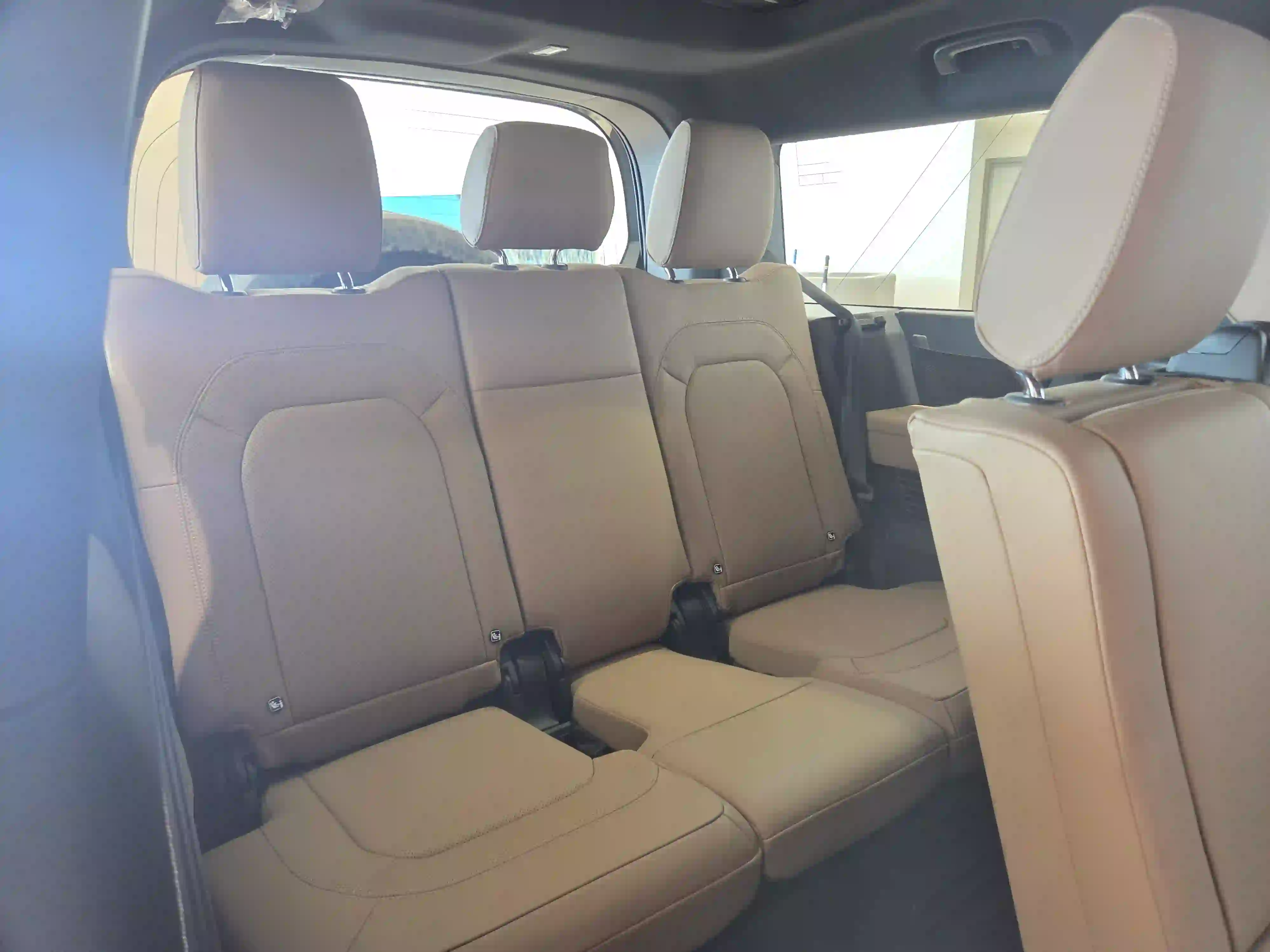 Land Rover Defender 130 3.0i6 SE 2026 — photo 12 for sale in Qatar