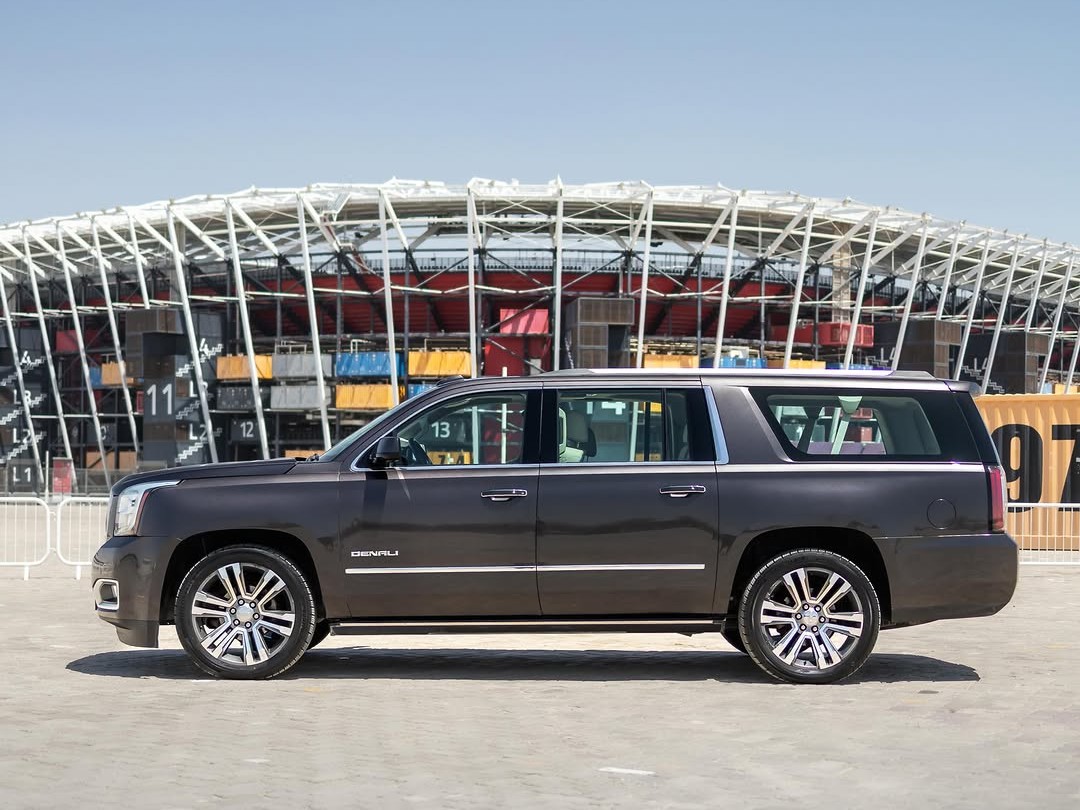 GMC Yukon Denali 2017 - Image 2