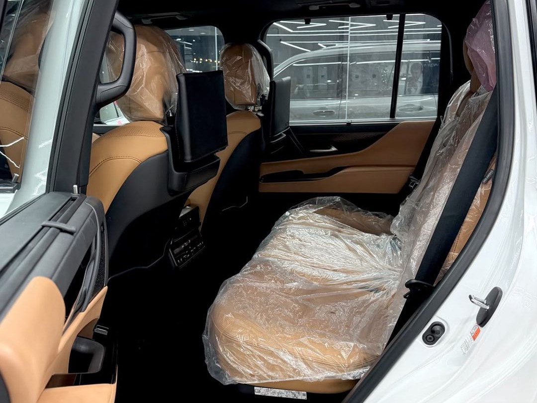 Lexus LX 600 2024 - Image 4