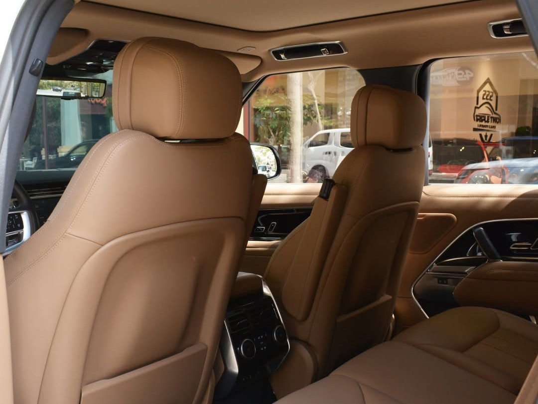 Land Rover Range Rover HSE 2024 - Image 3
