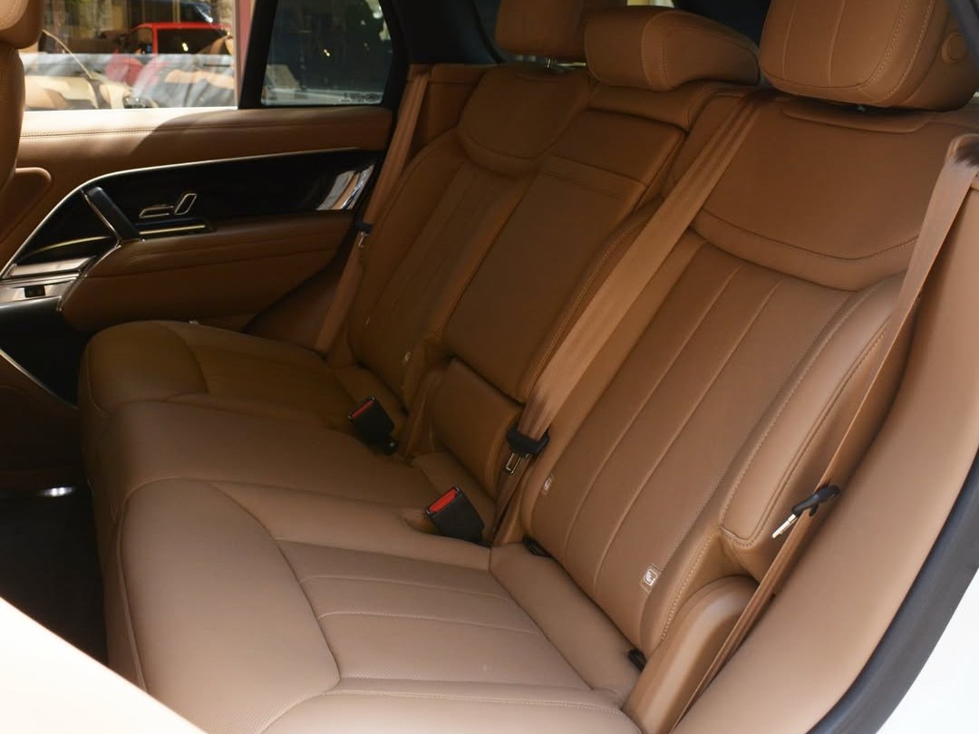 Land Rover Range Rover HSE 2024 - Image 4