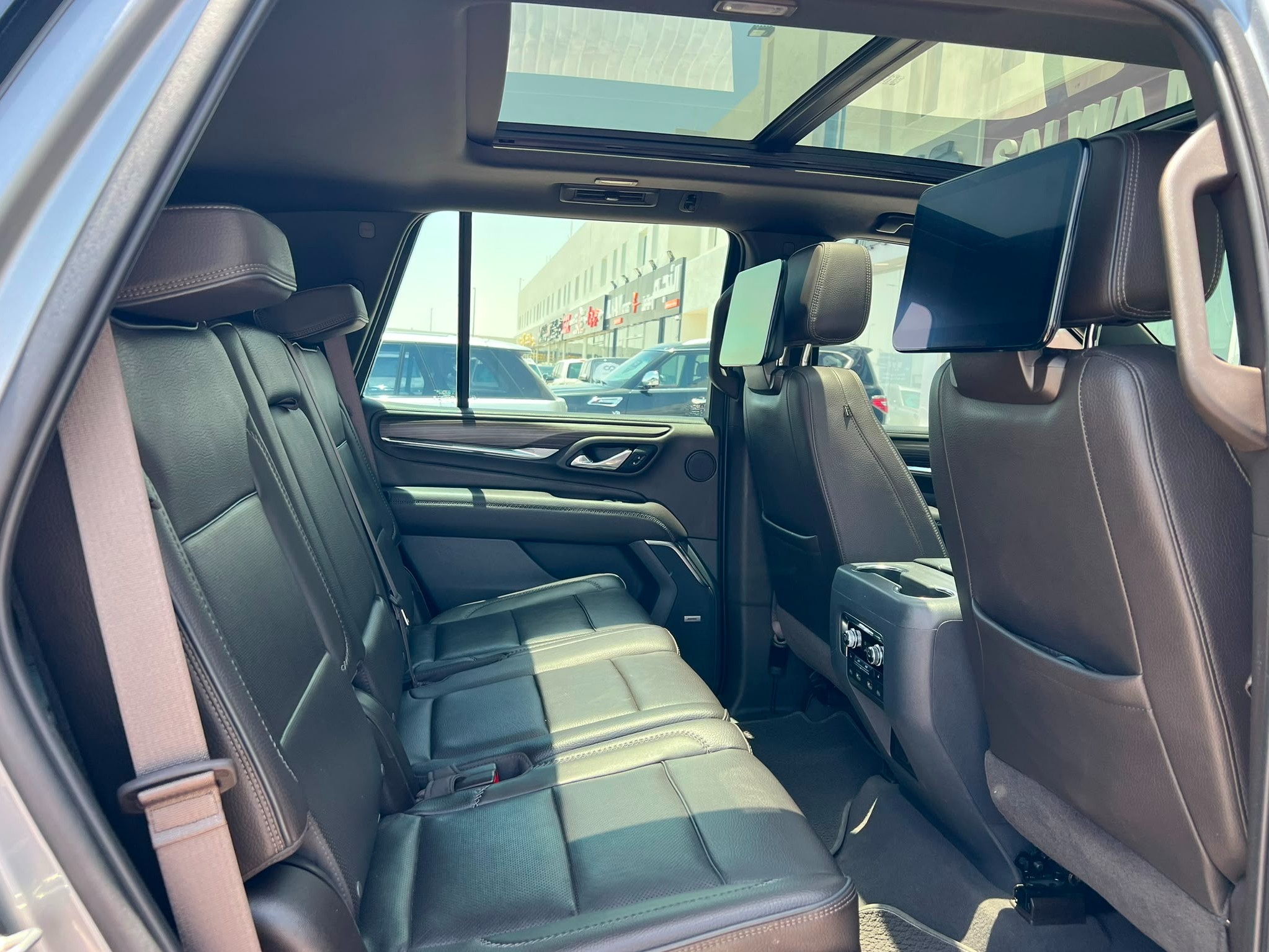 GMC Yukon Denali 2021 - Image 4