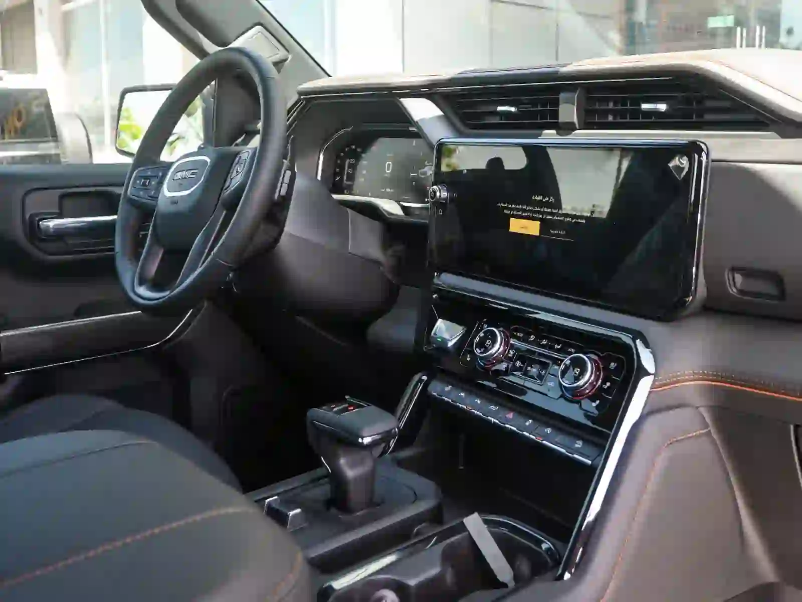 GMC Sierra AT4 2025 - Image 2