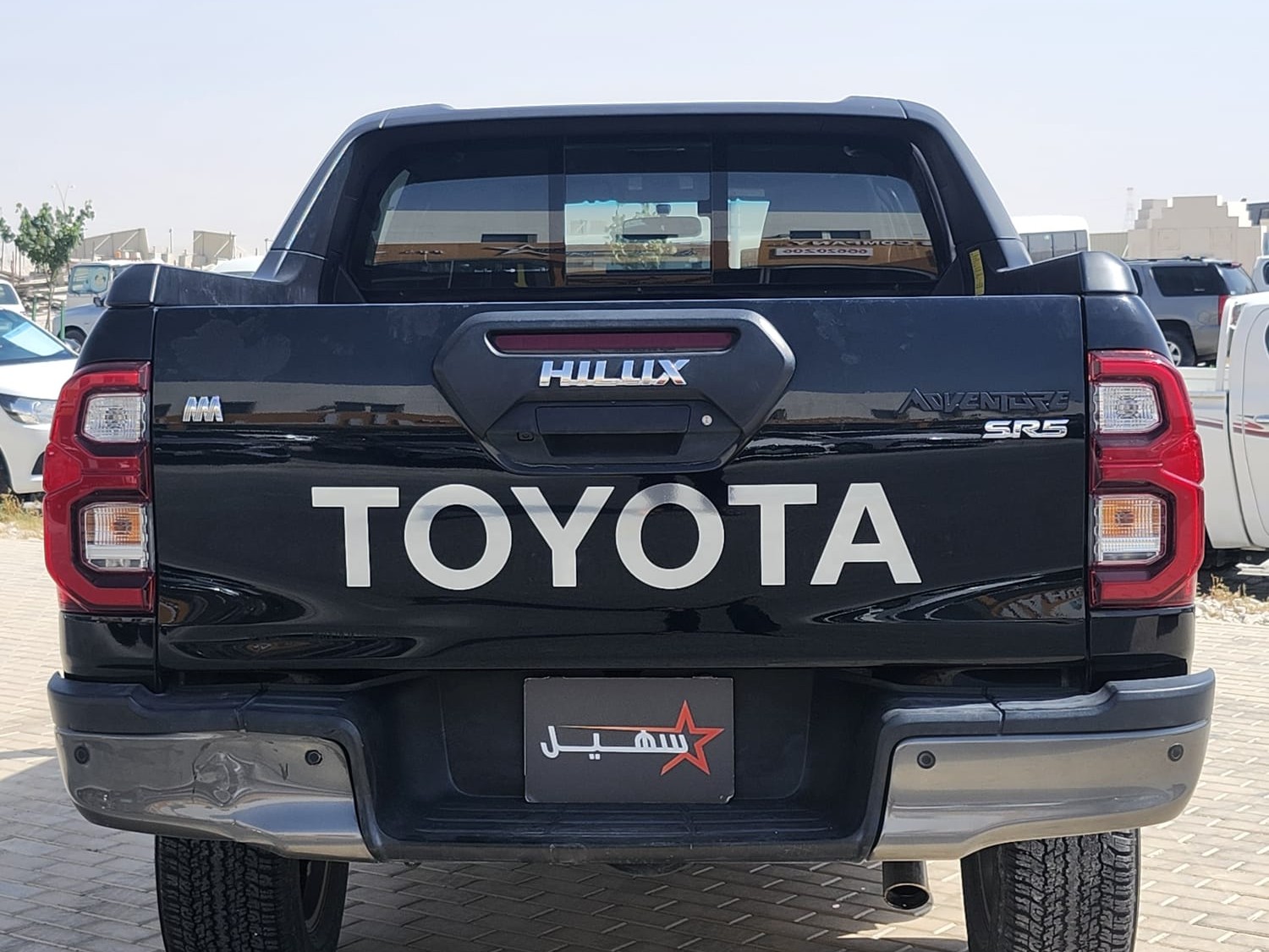 Toyota Hilux SR5 2021 - Image 4