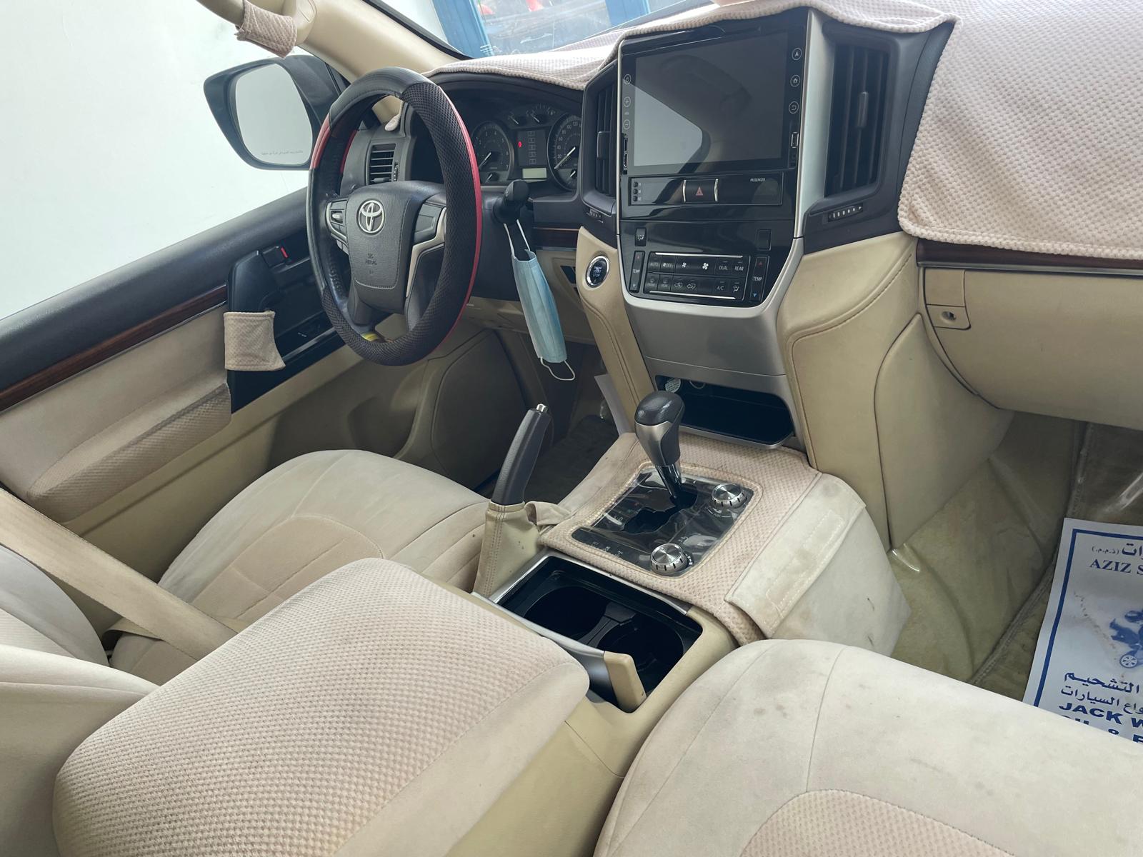 Toyota Land Cruiser GX.R 2017 - Image 2