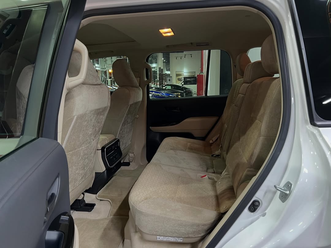 Toyota Land Cruiser GXR Twin Turbo 2022 - Image 4