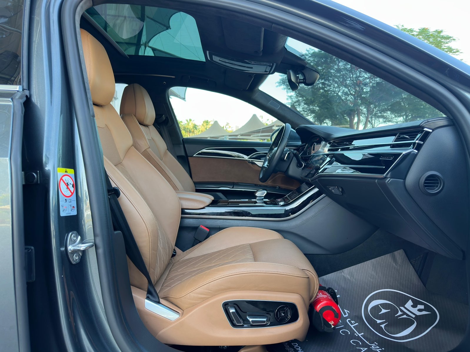 Audi s8 2020 - Image 2