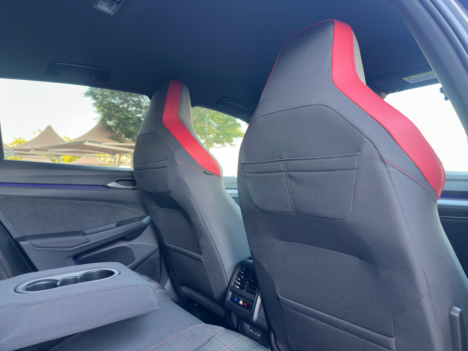 Volkswagen Golf GTI 2025 - Image 4