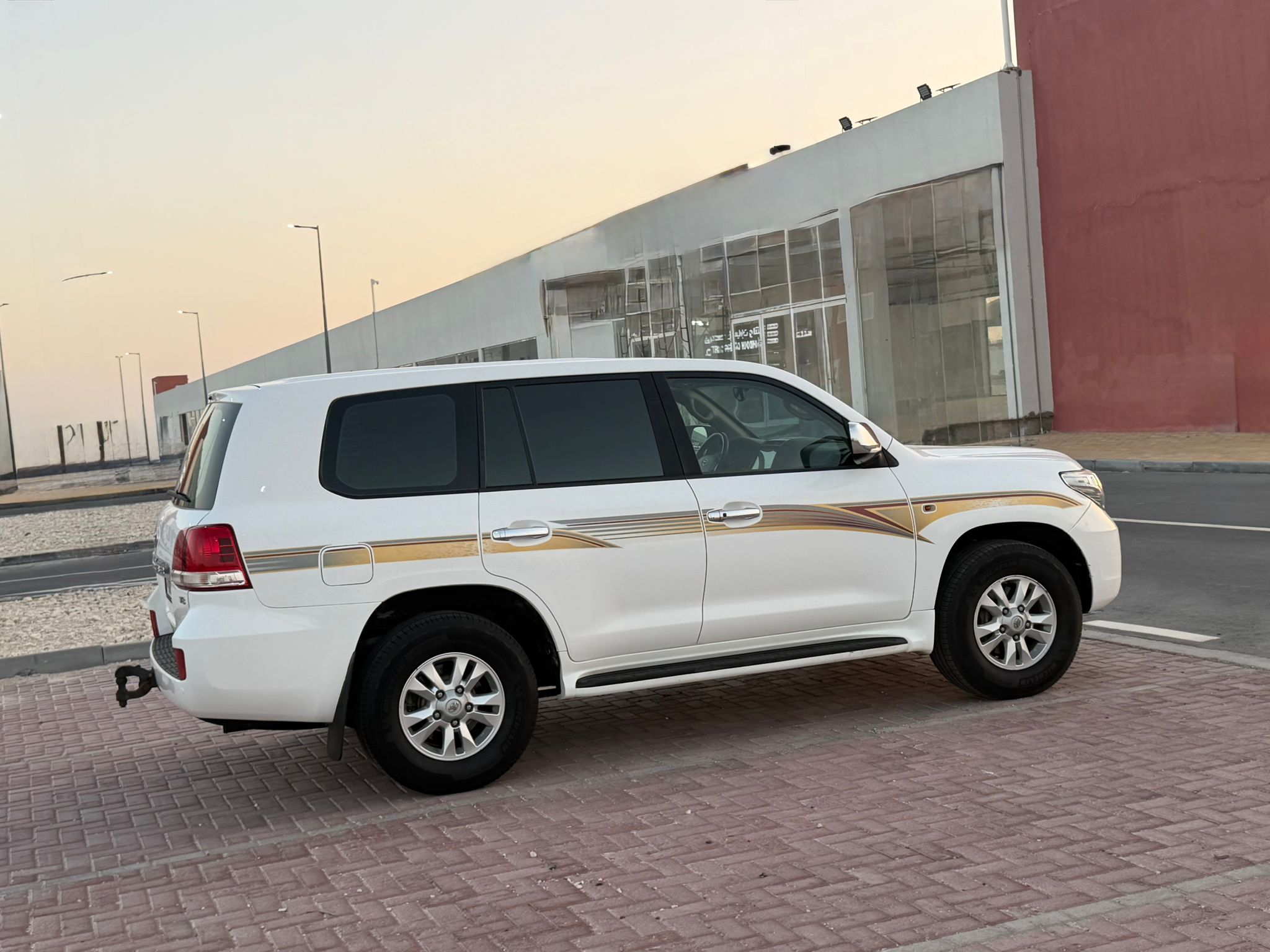 Toyota Land Cruiser GX.R 2010 - Image 4