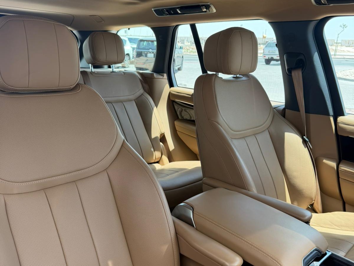 Land Rover Range Rover HSE 2023 - Image 3