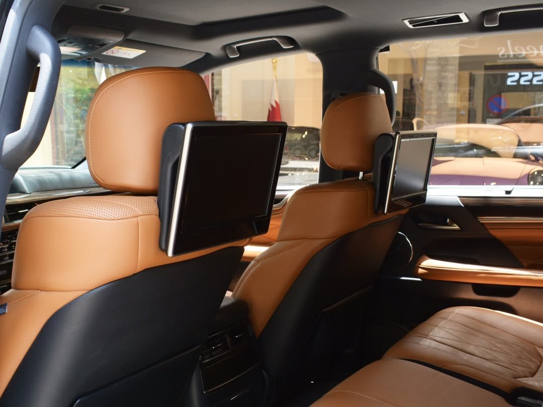 Lexus LX 570 S Black Edition 2016 - Image 3
