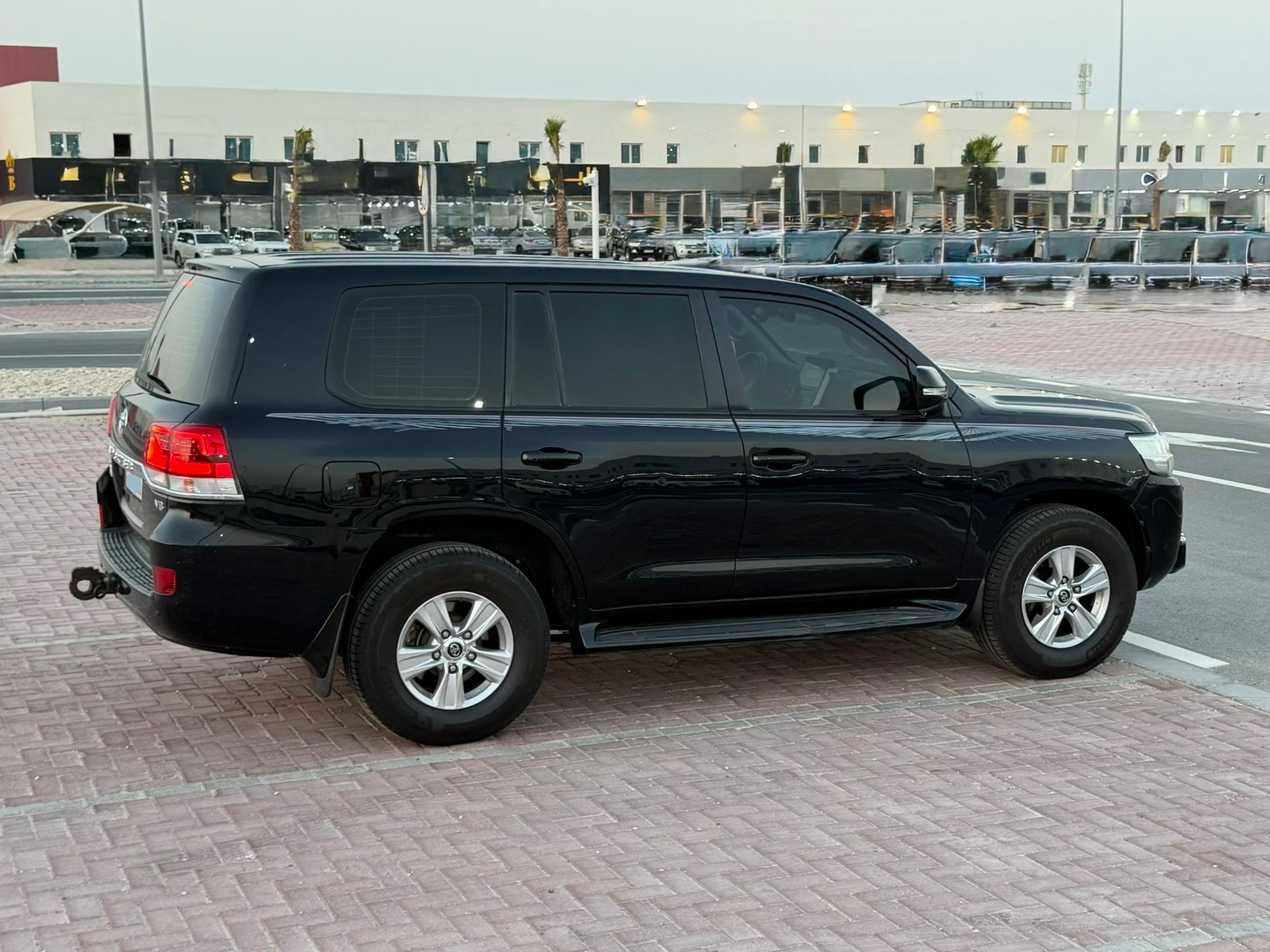 Toyota Land Cruiser GX.R 2019 - Image 4