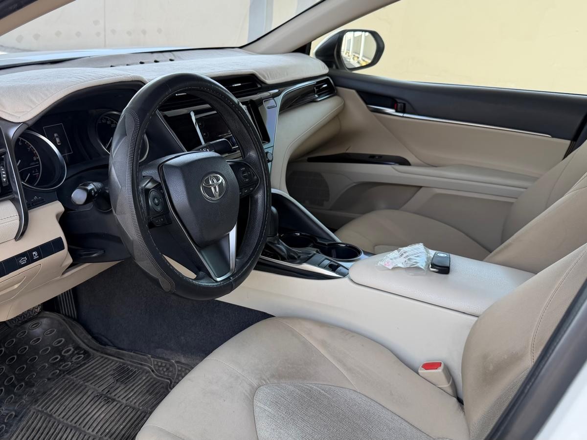 Toyota Camry LE 2019 - Image 4
