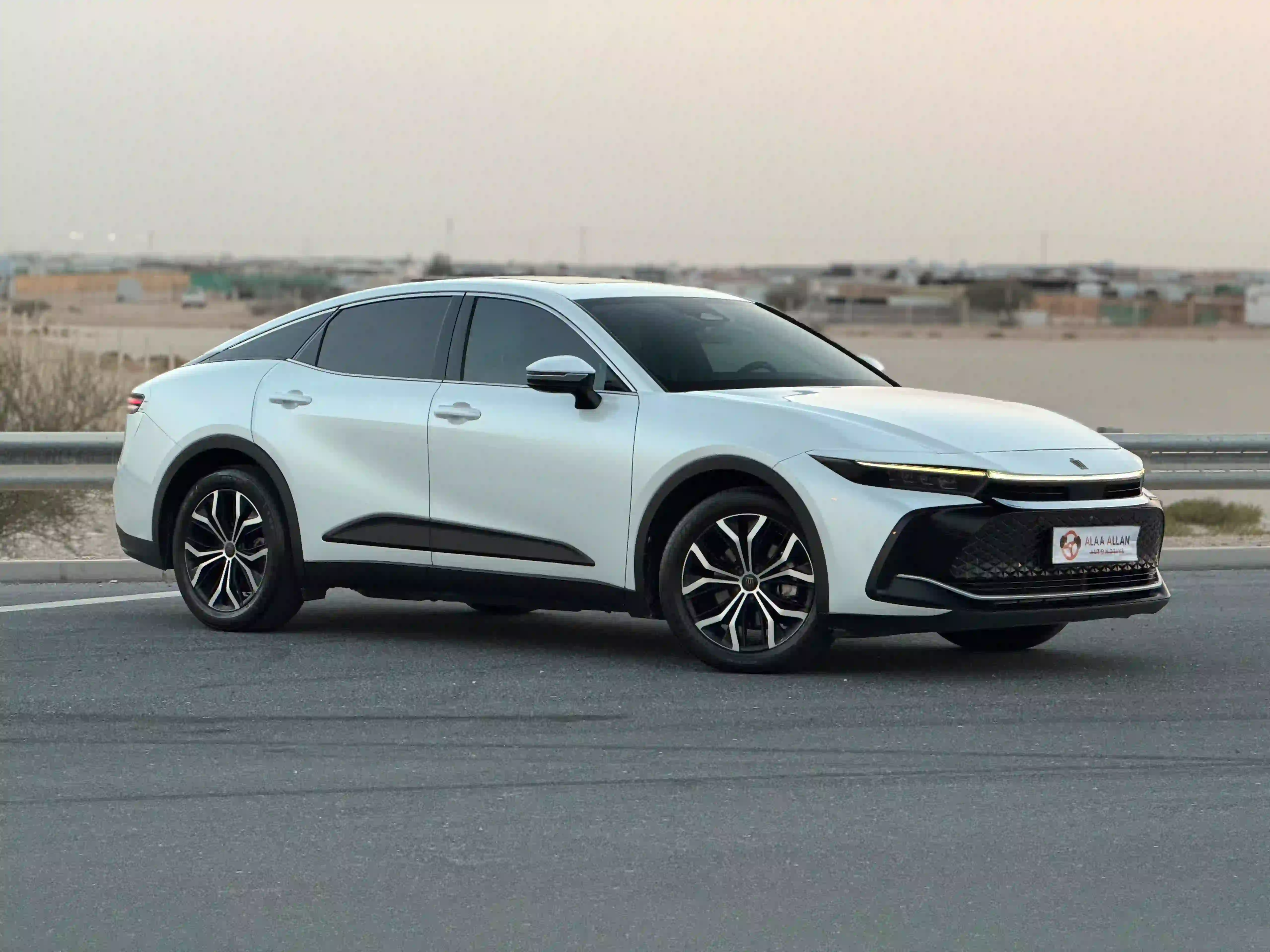 Toyota Camry HYBRID 2023
