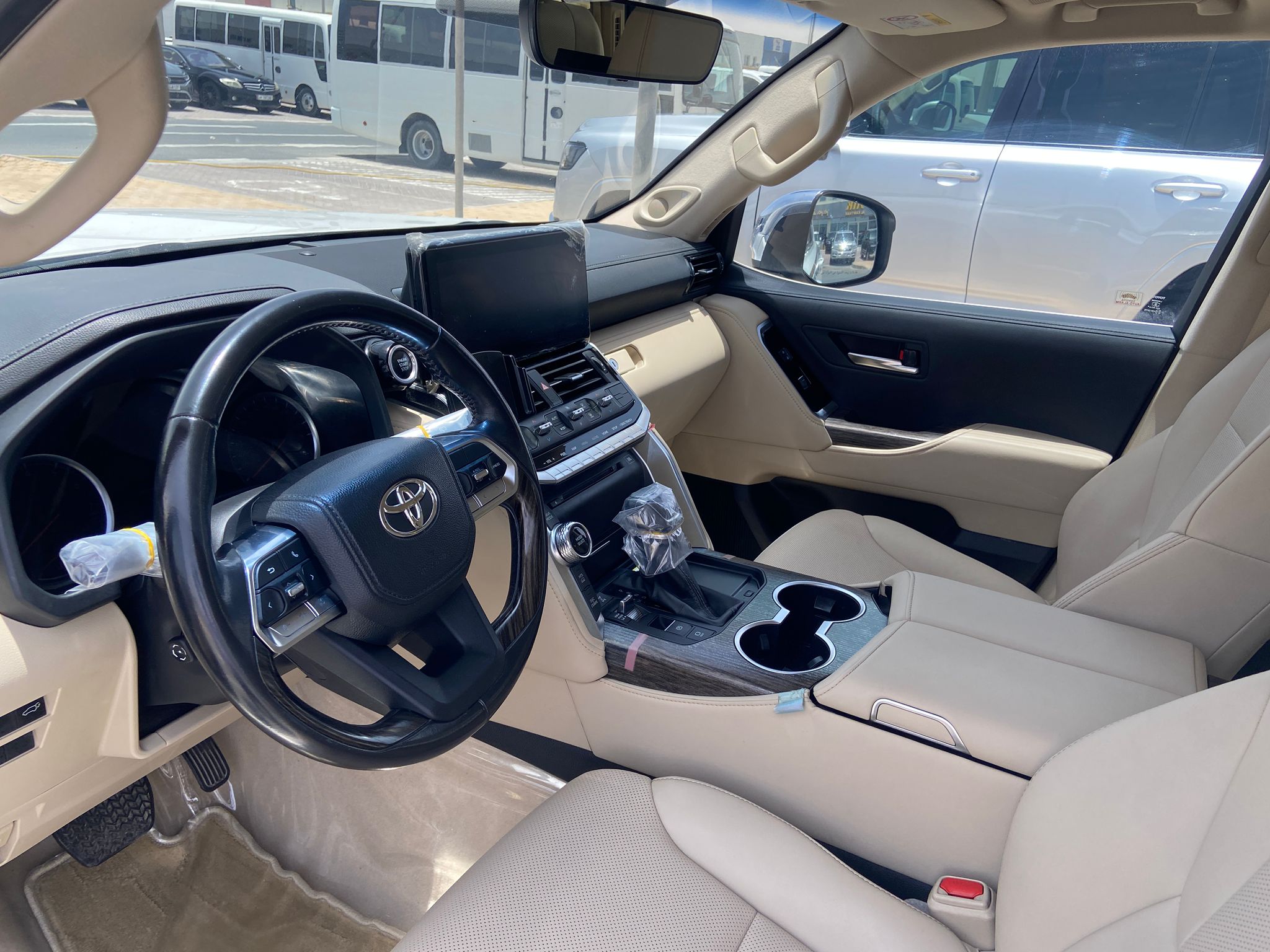 Toyota Land Cruiser VX 2023 - Image 2