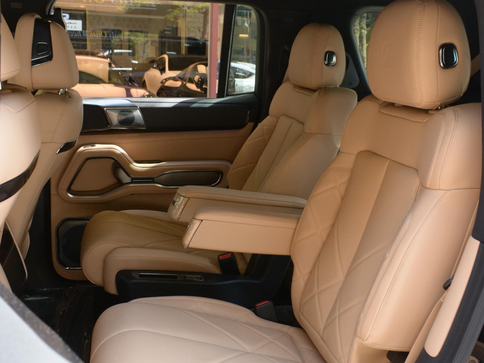 BYD DENZA 8 2026 - Image 4