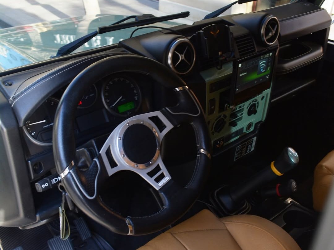 Land Rover Defender 90 Special Vehicle 2011 - Image 2