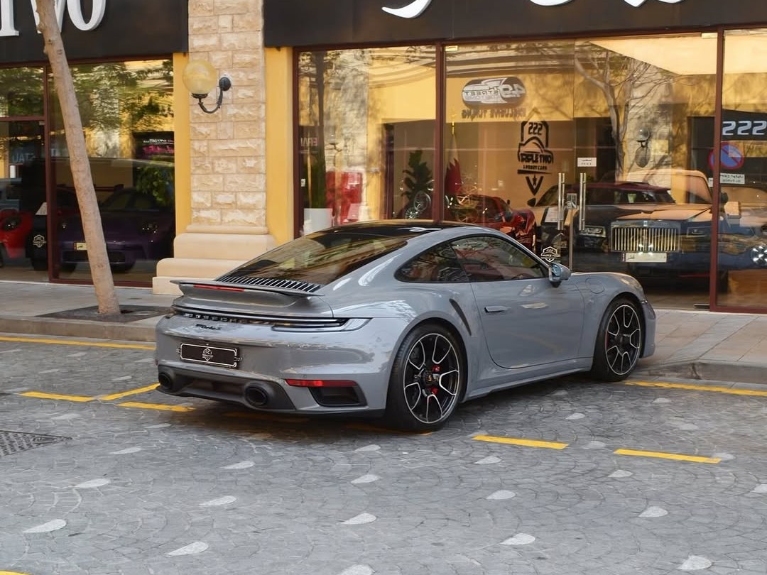 Porsche 911 Turbo  2024 - Image 4
