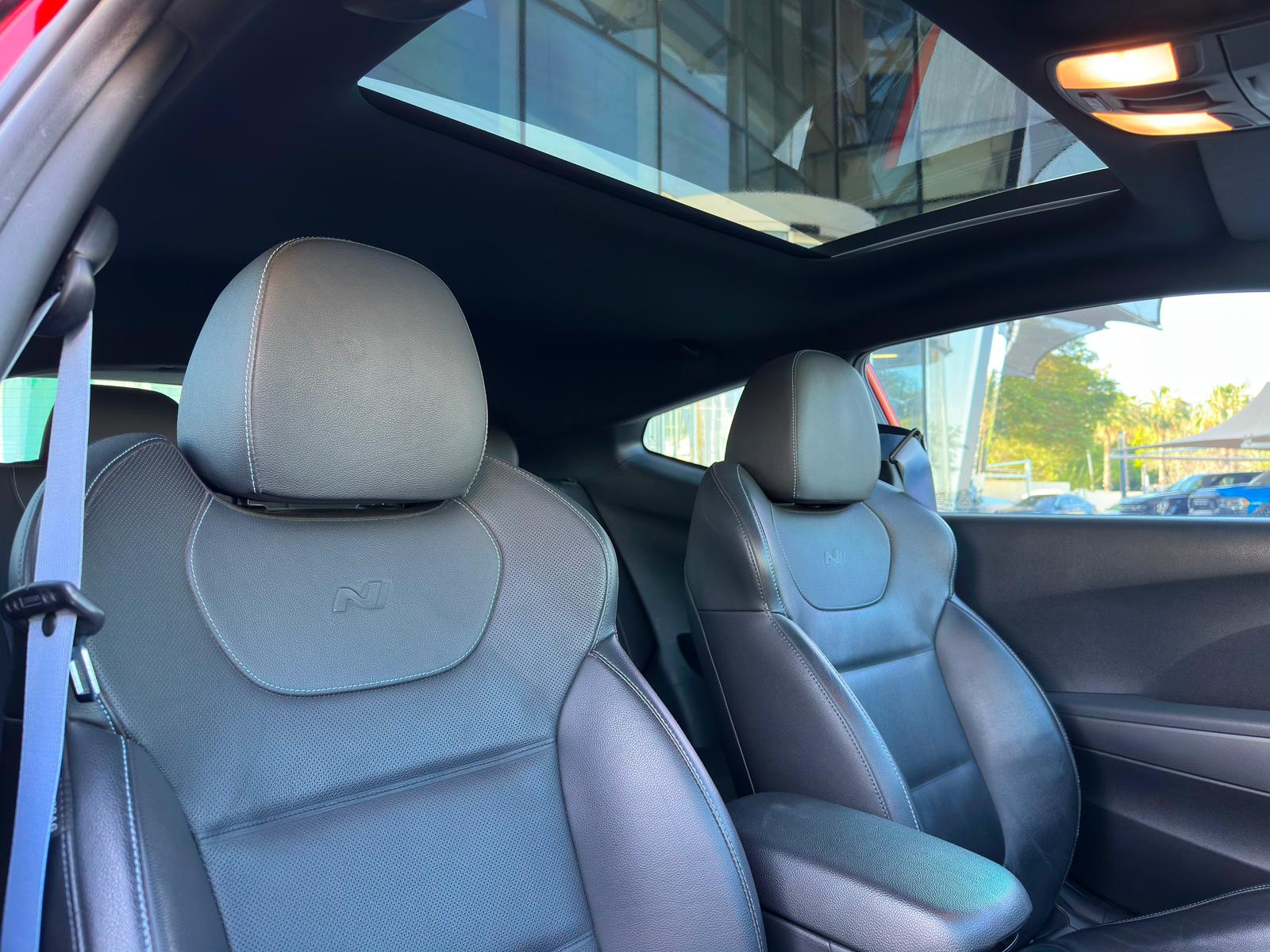 Hyundai Veloster 2019 — photo 15 for sale in Qatar