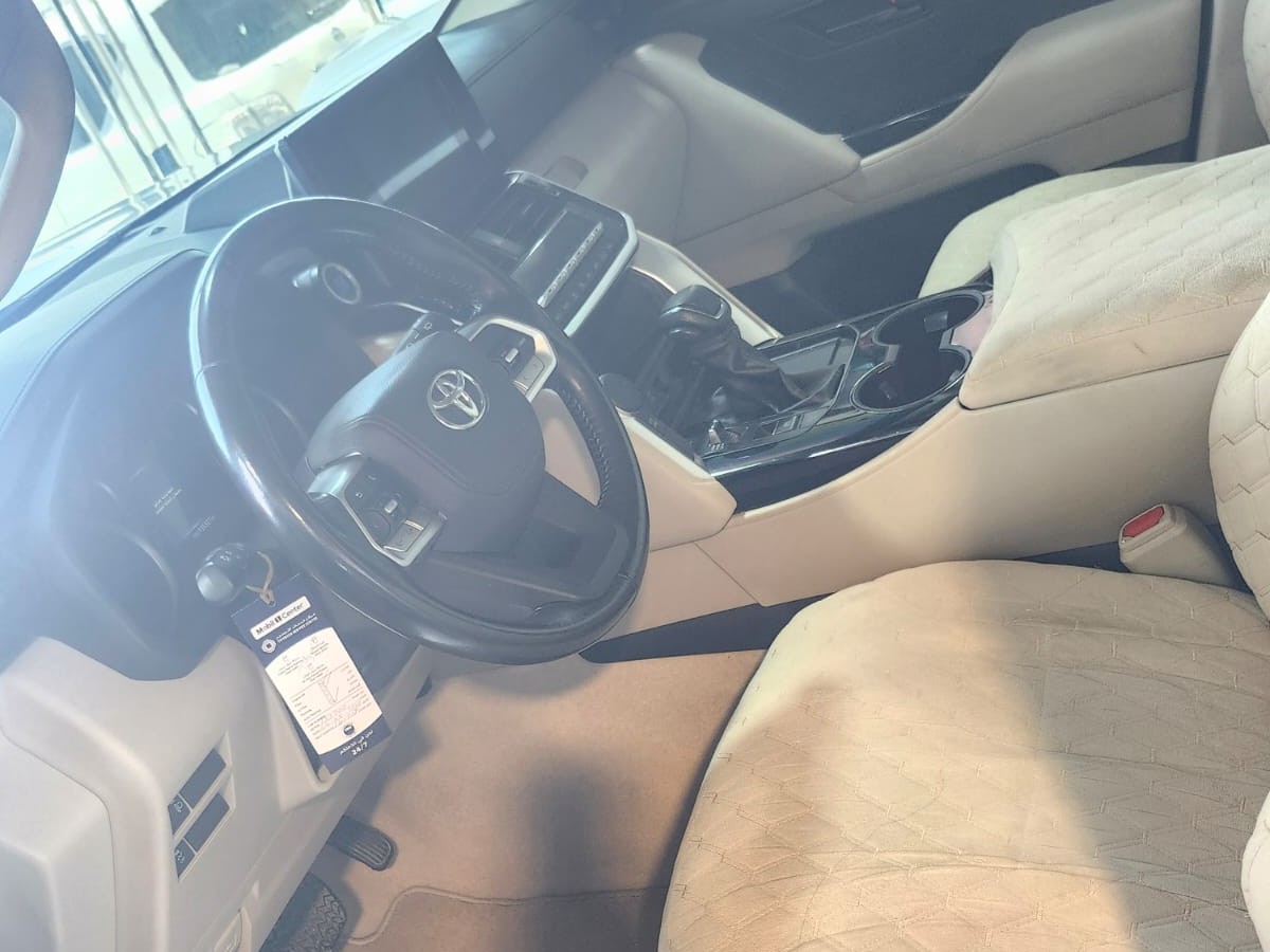 Toyota Land Cruiser G standard 2022 - Image 2