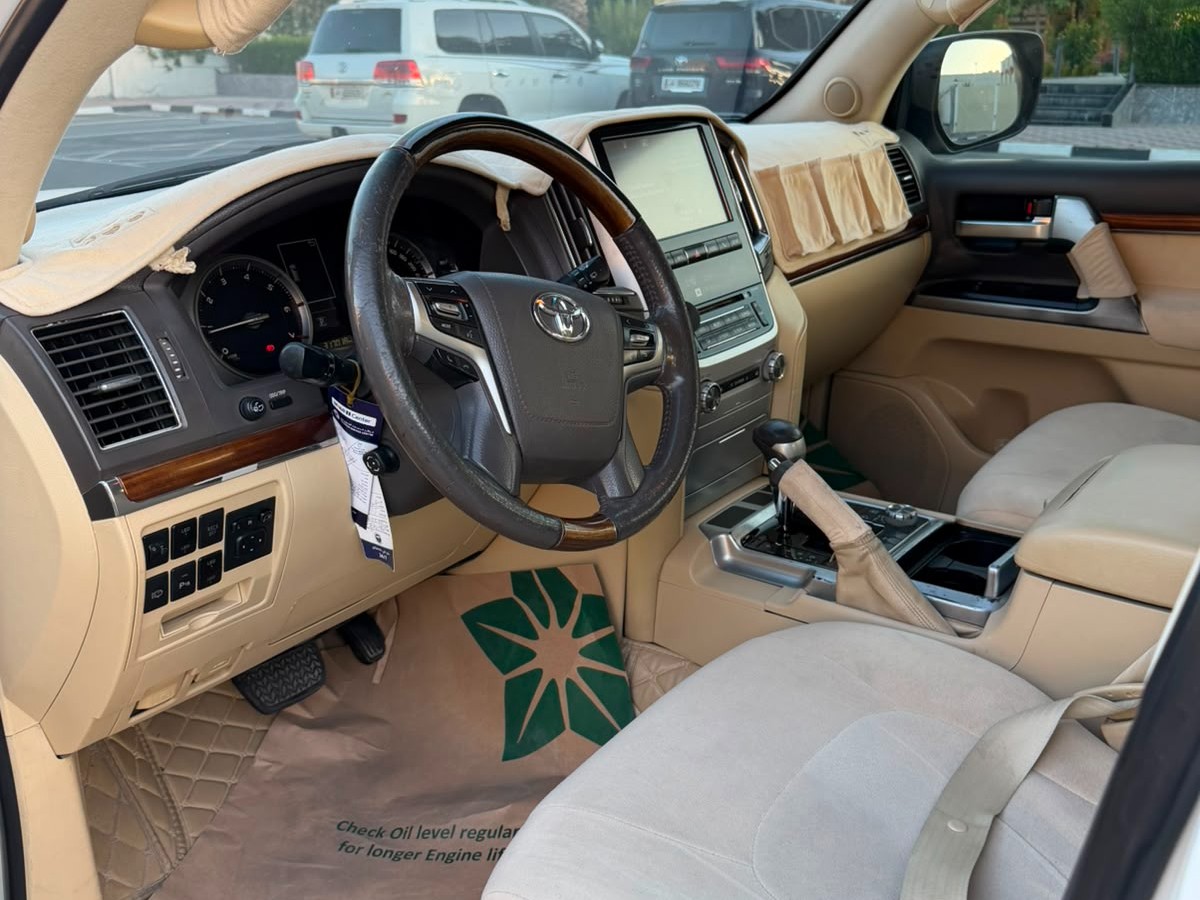 Toyota Land Cruiser VX.R 2016 — photo 14 for sale in Qatar