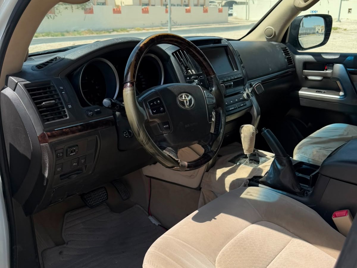Toyota Land Cruiser VX.R 2011 — photo 12 for sale in Qatar
