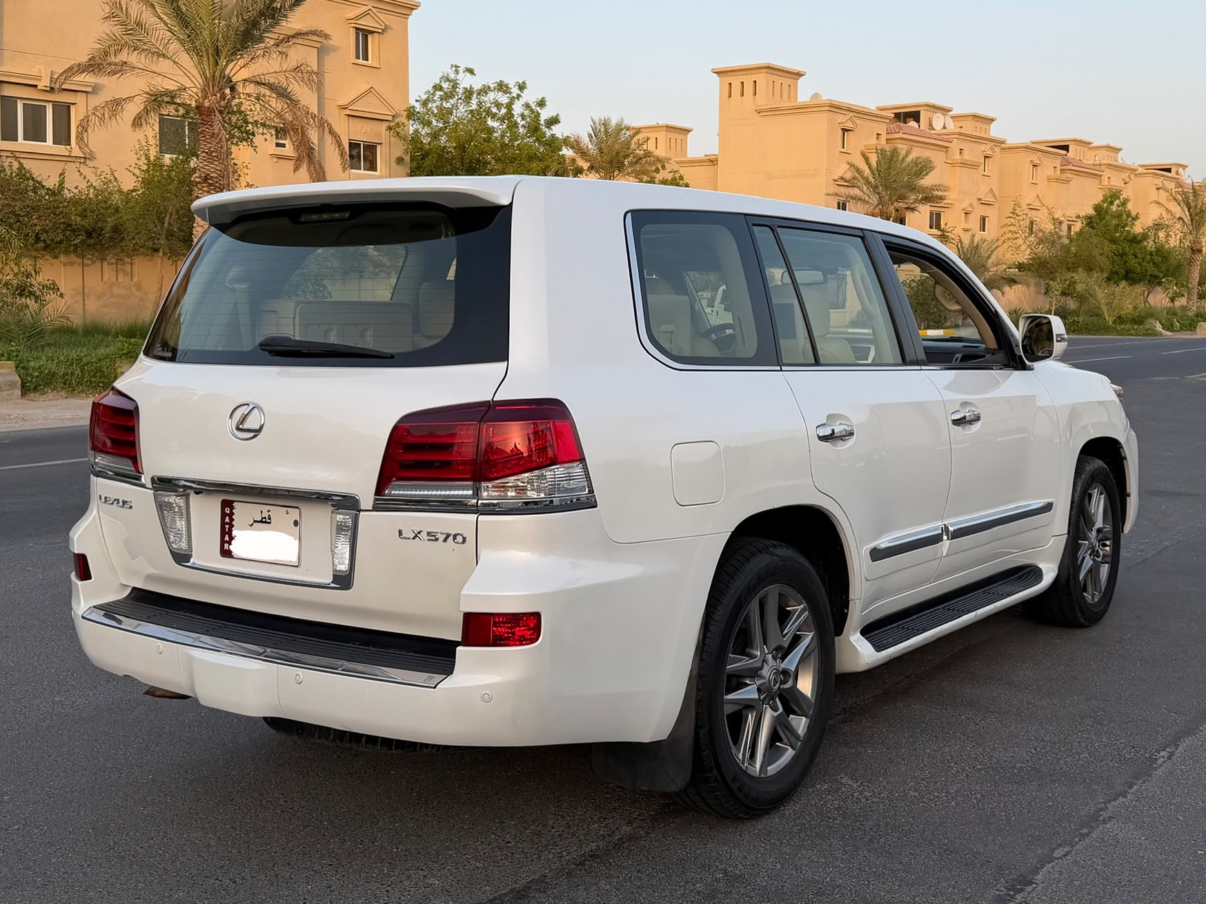 Lexus LX 570 2013 — photo 10 for sale in Qatar