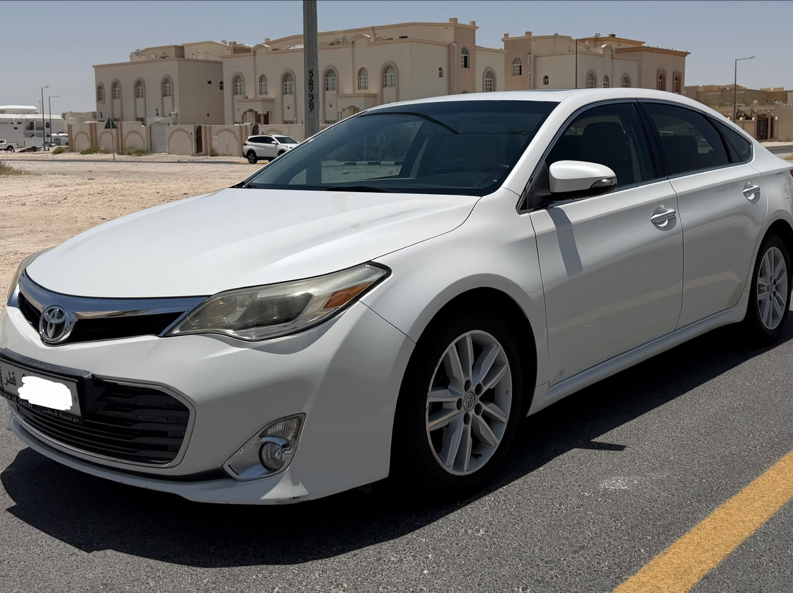 Toyota Avalon XLE 2013 - Image 2