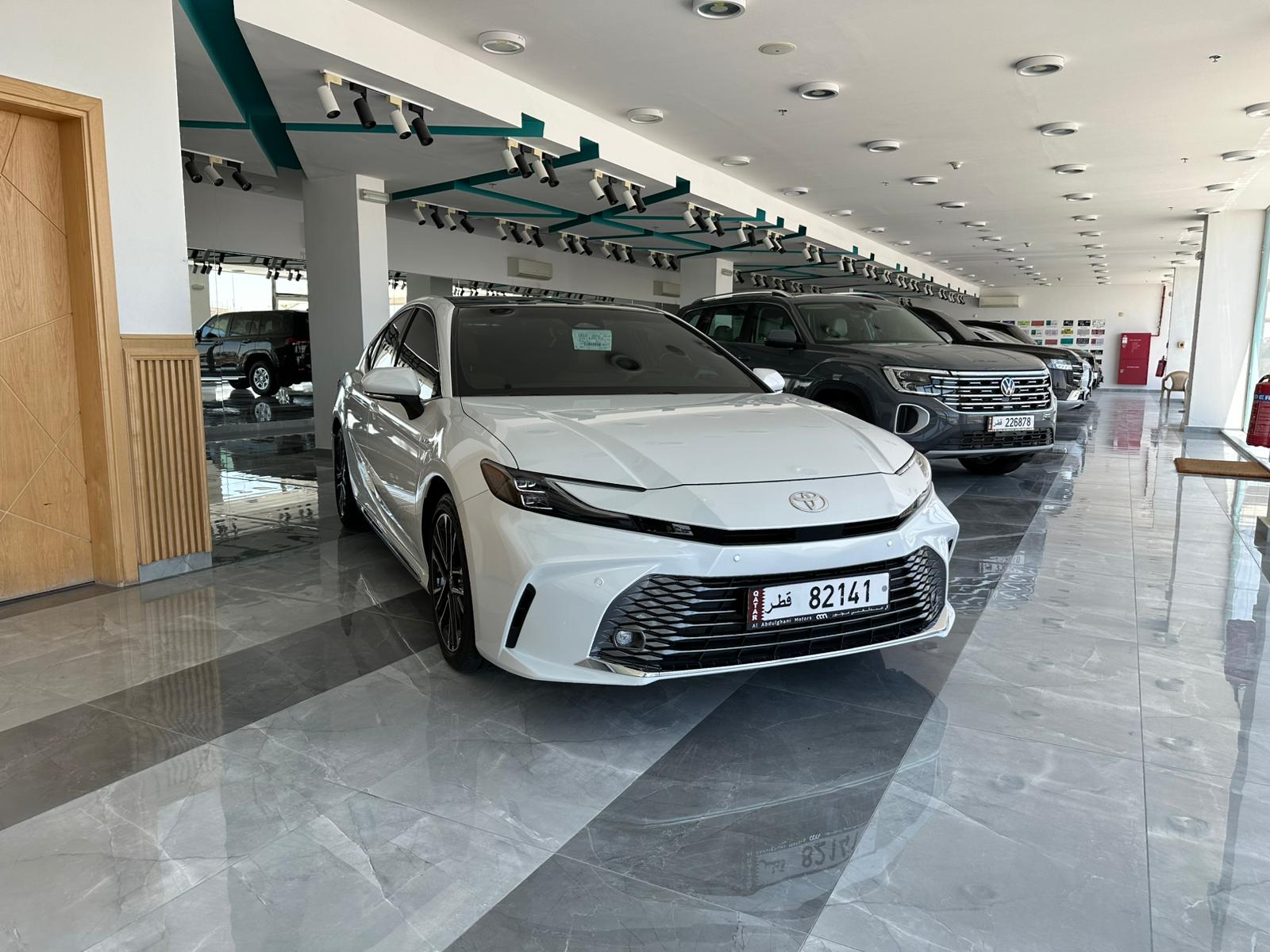 Toyota Camry GLE 2025