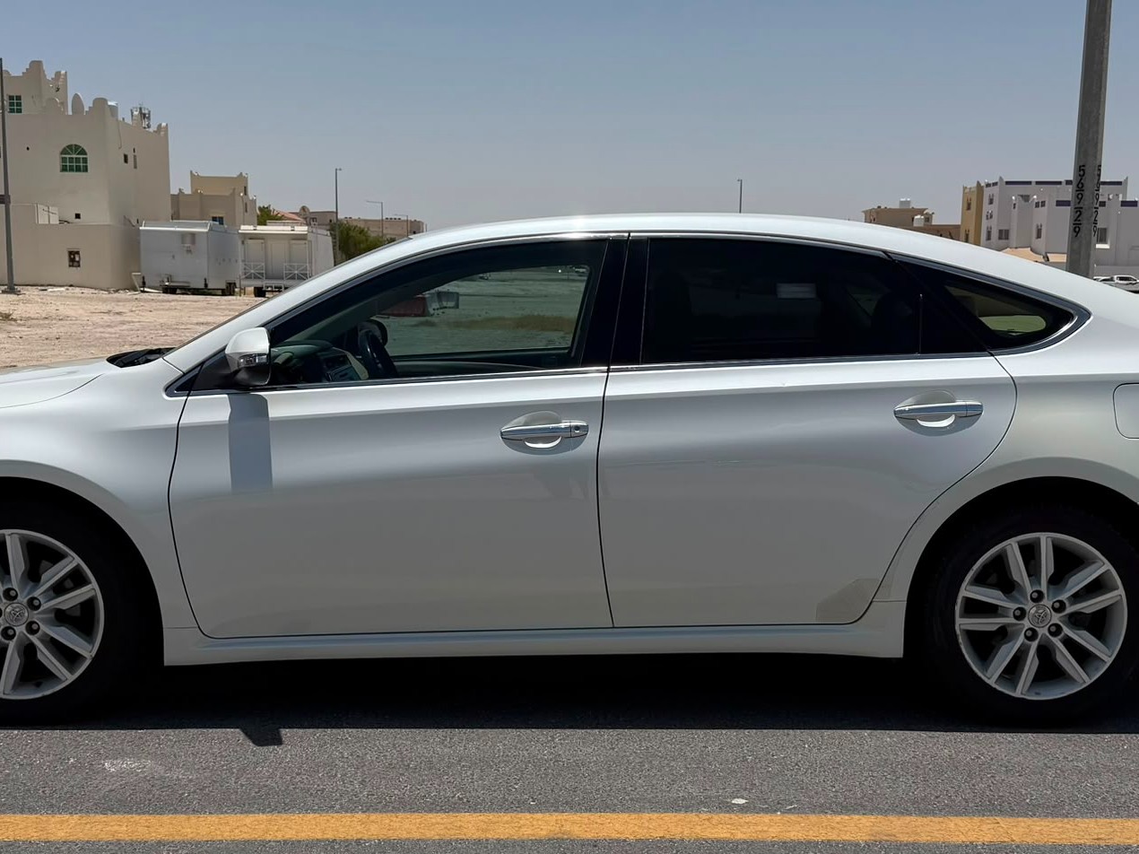 Toyota Avalon XLE 2013 — photo 9 for sale in Qatar