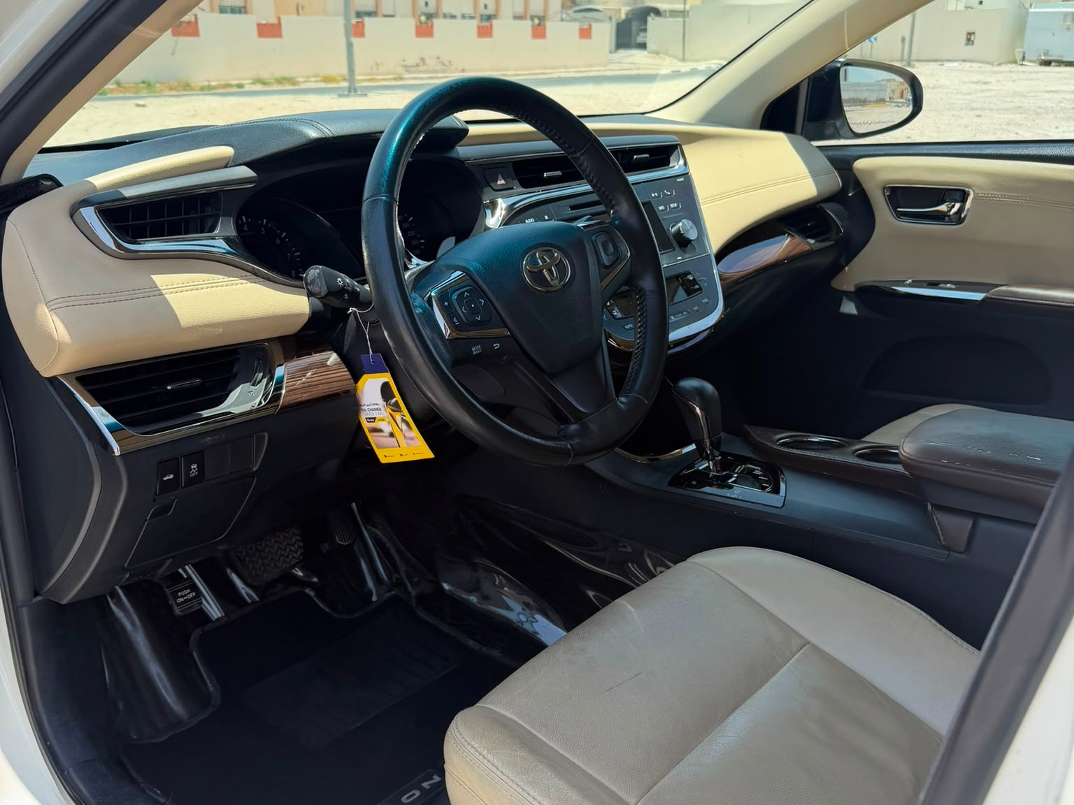 Toyota Avalon XLE 2013 — photo 12 for sale in Qatar