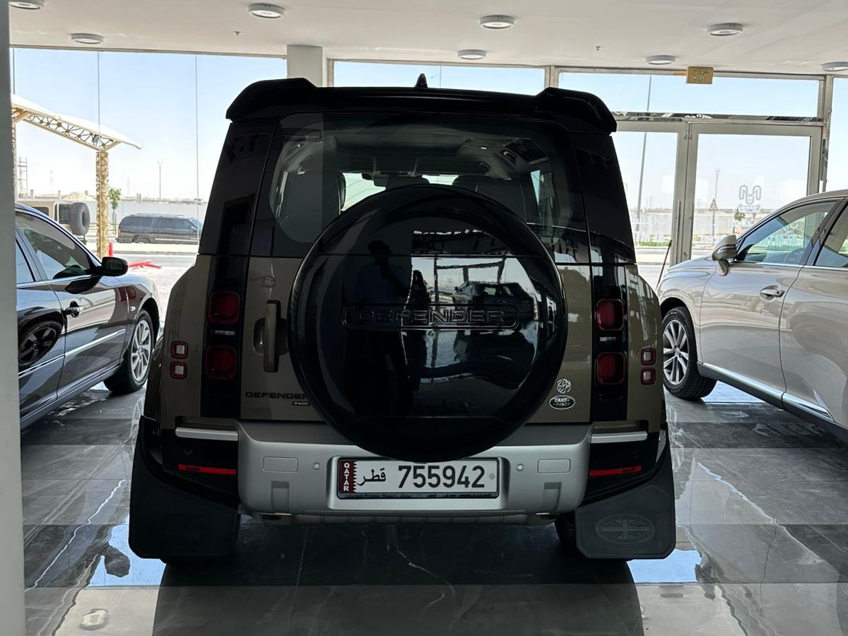 Land Rover Defender 110 2022 - Image 3