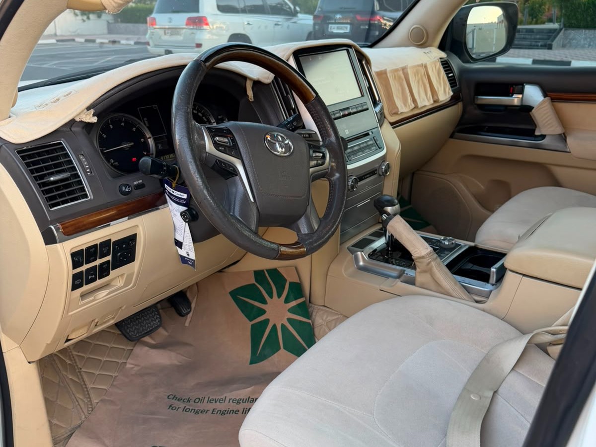 Toyota Land Cruiser VX.R 2016 — photo 10 for sale in Qatar