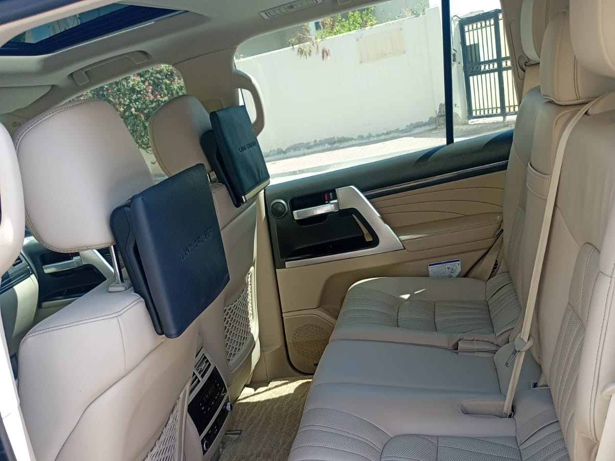 Toyota Land Cruiser VX.R 2019 - Image 4