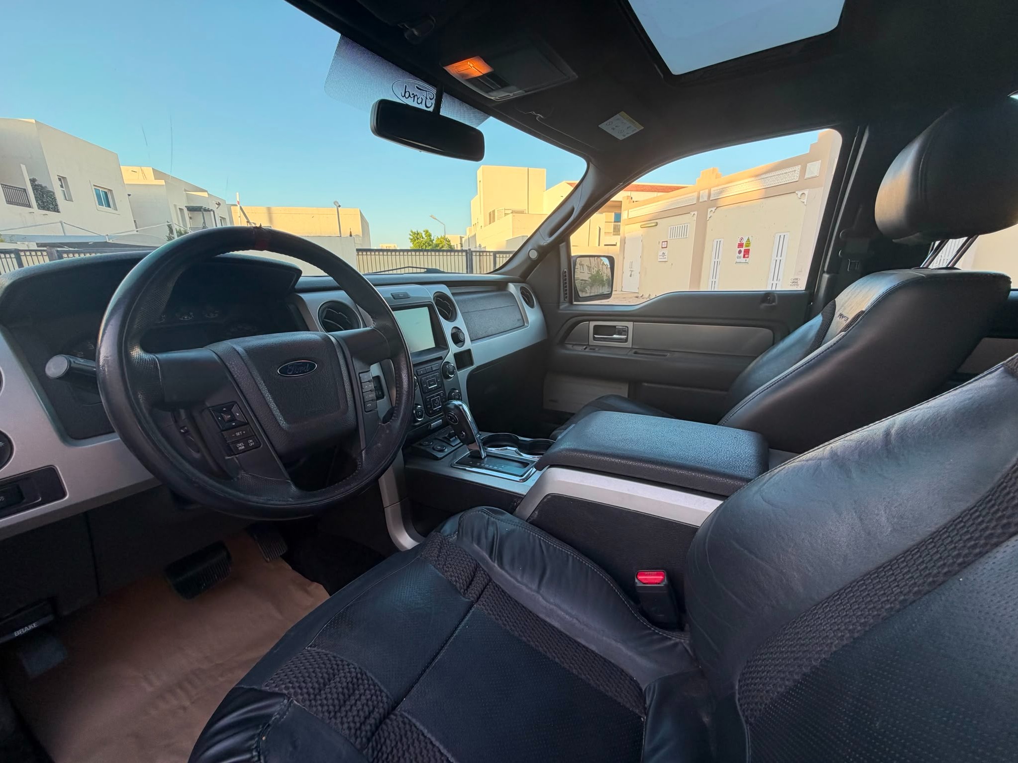 Ford Raptor 2014 - Image 3