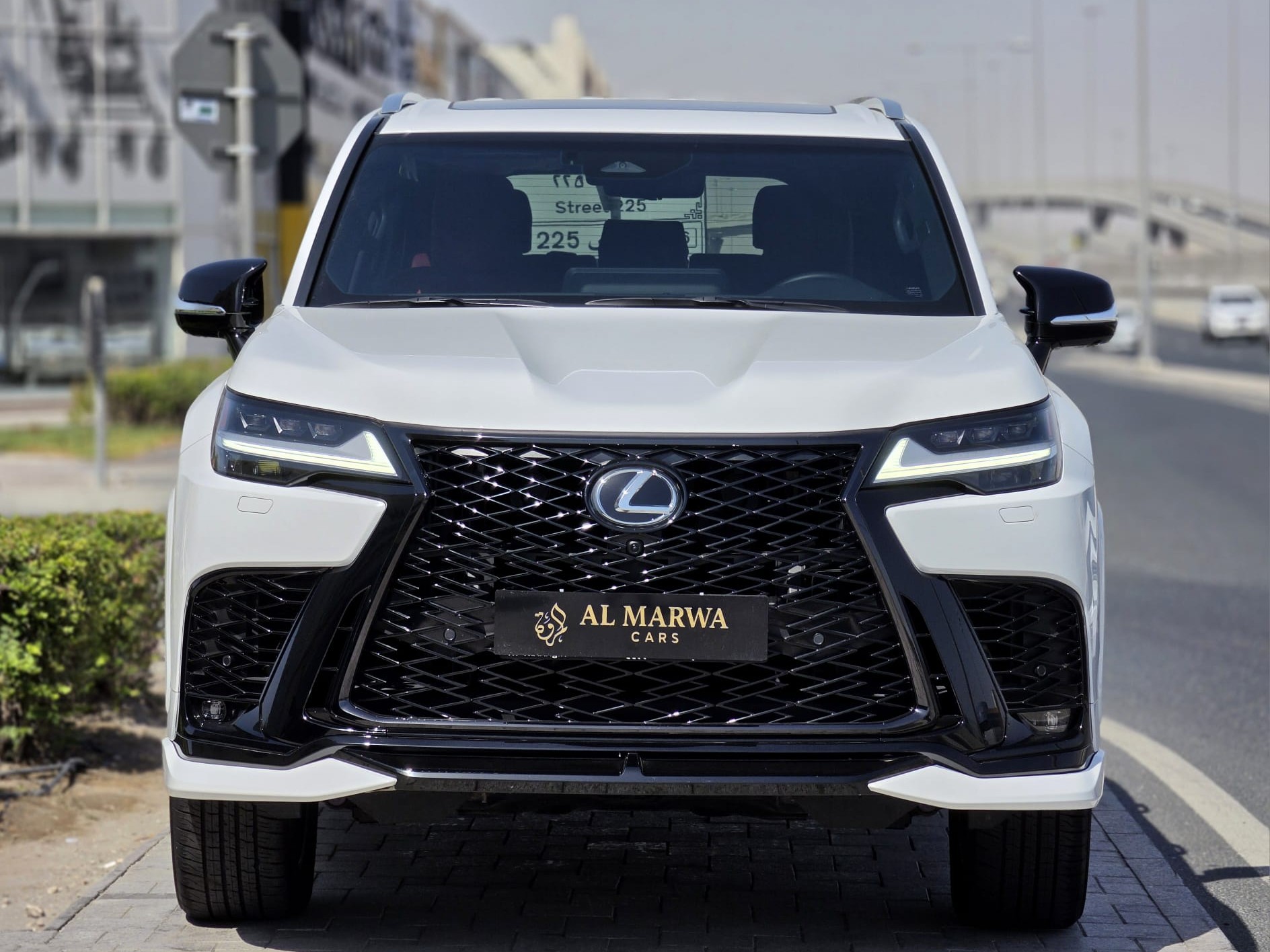 Lexus LX 600  F-Sport 2025 - Image 4