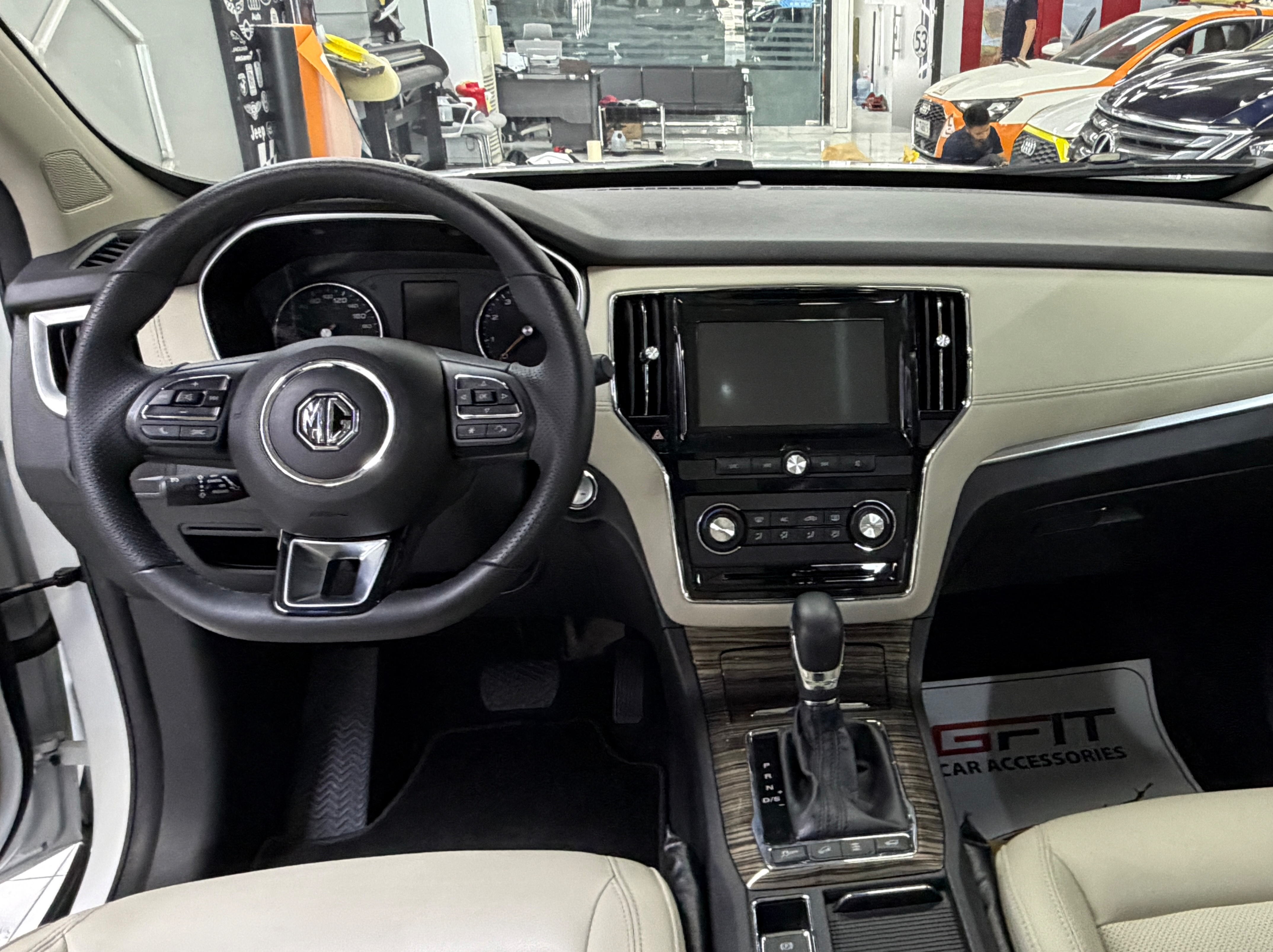 MG RX5 2023 — photo 9 for sale in Qatar