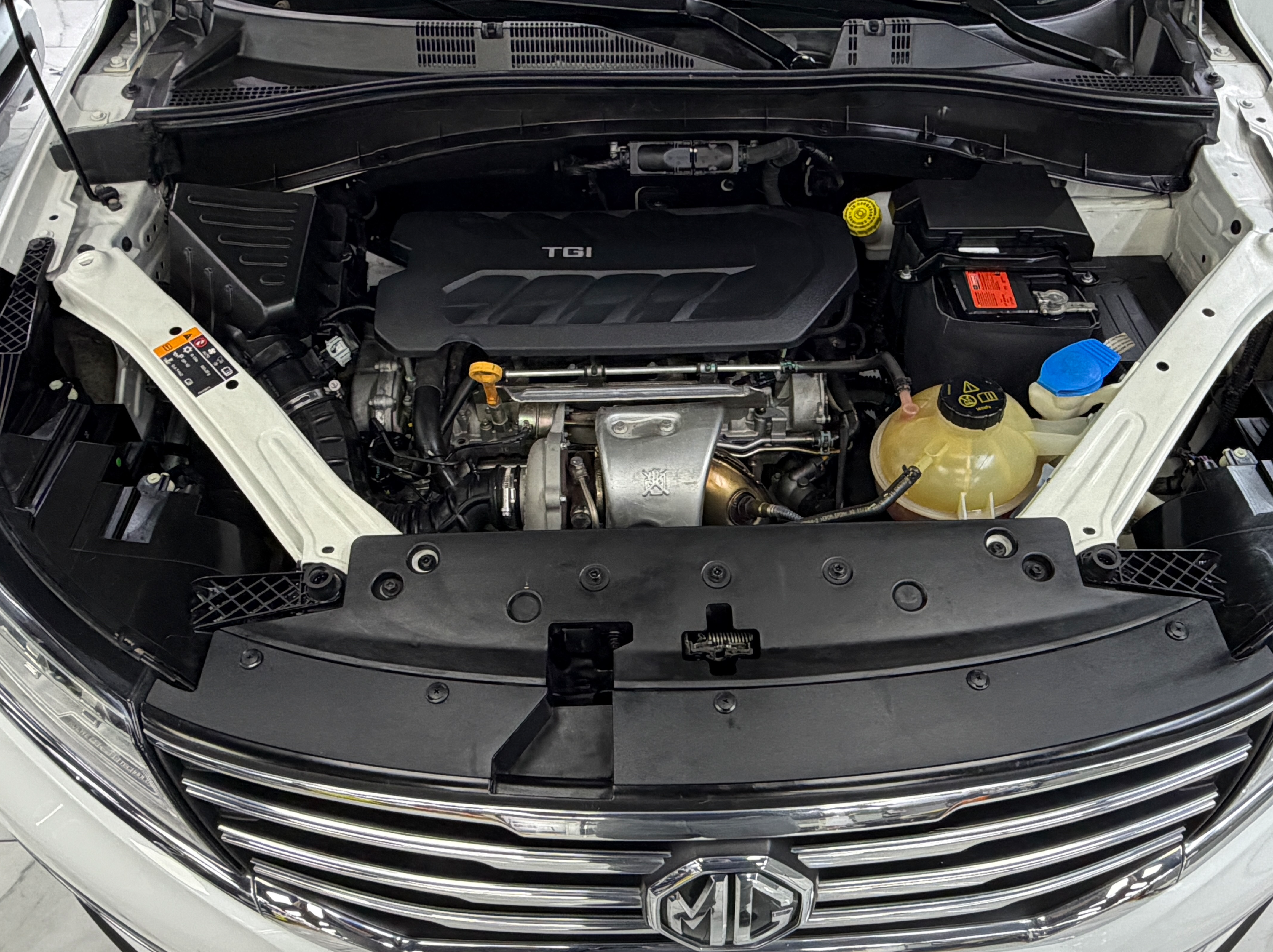 MG RX5 2023 — photo 10 for sale in Qatar