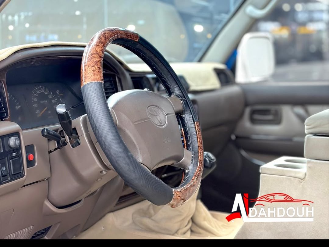 Toyota Land Cruiser VX.R 1997 - Image 2