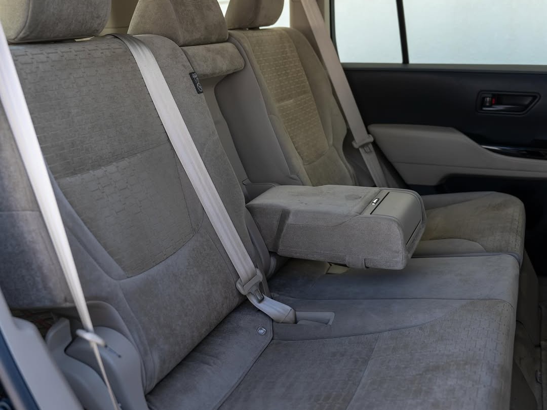 Toyota Land Cruiser GX.R 2025 - Image 2