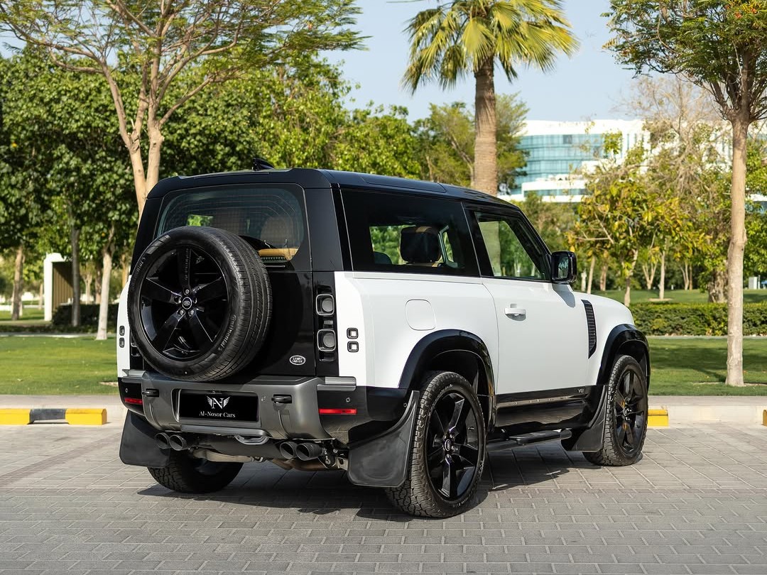 Land Rover Defender 90 2023 — photo 11 for sale in Qatar