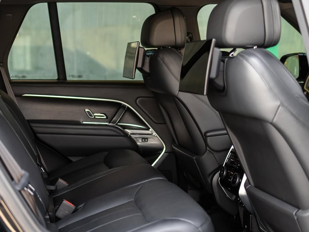 Land Rover Range Rover HSE 2023 - Image 2