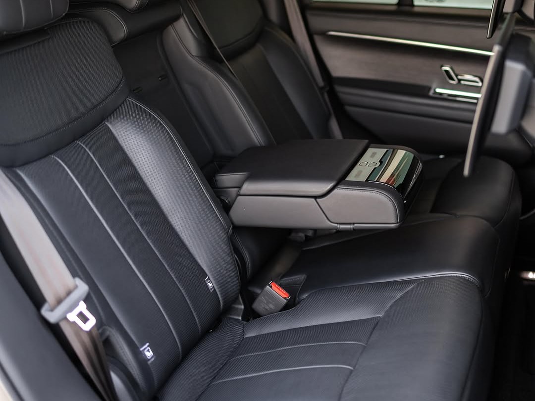 Land Rover Range Rover HSE 2023 - Image 3