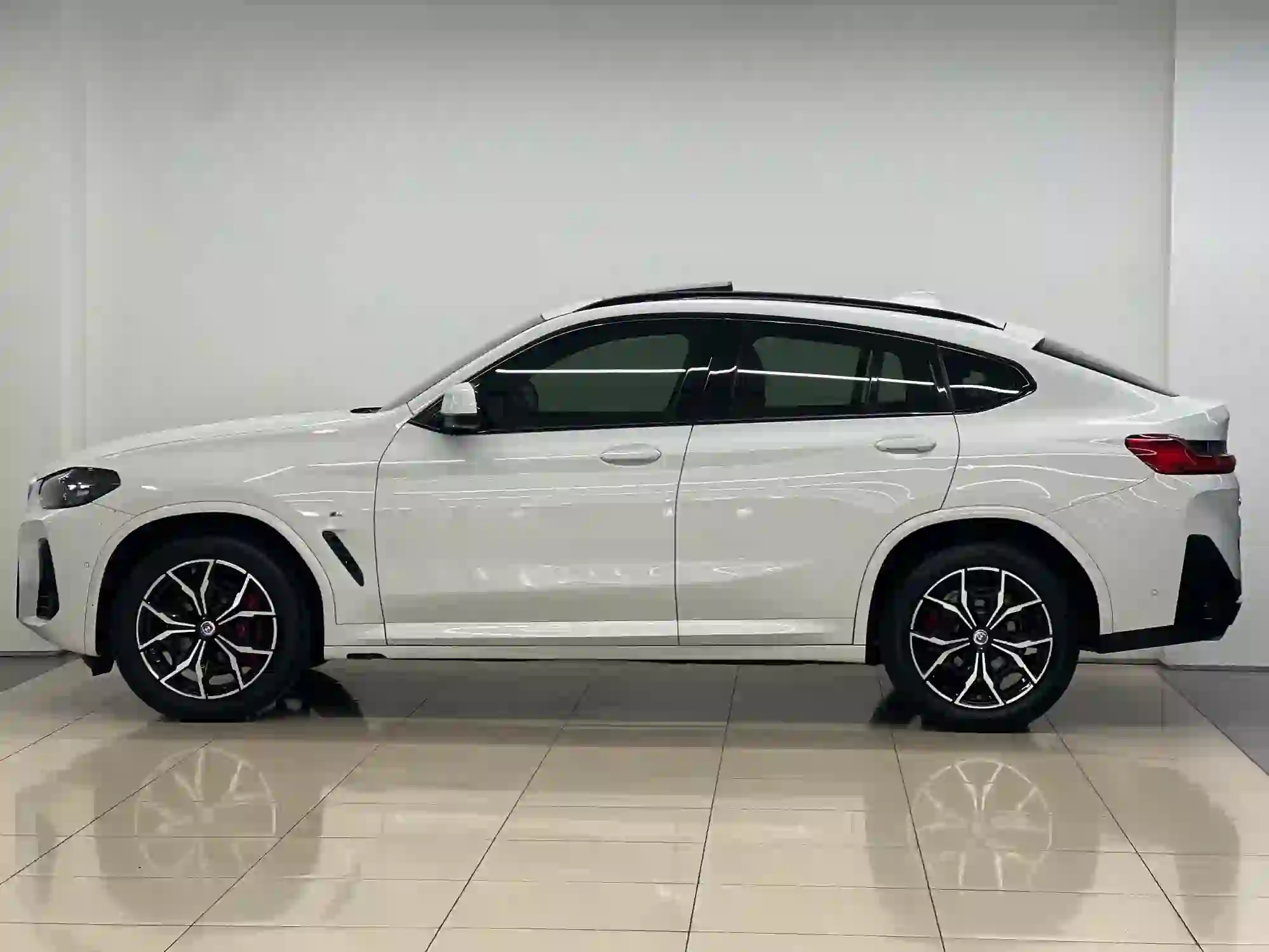 BMW X-Series X4 30i M Sports LCI 2023 - Image 4