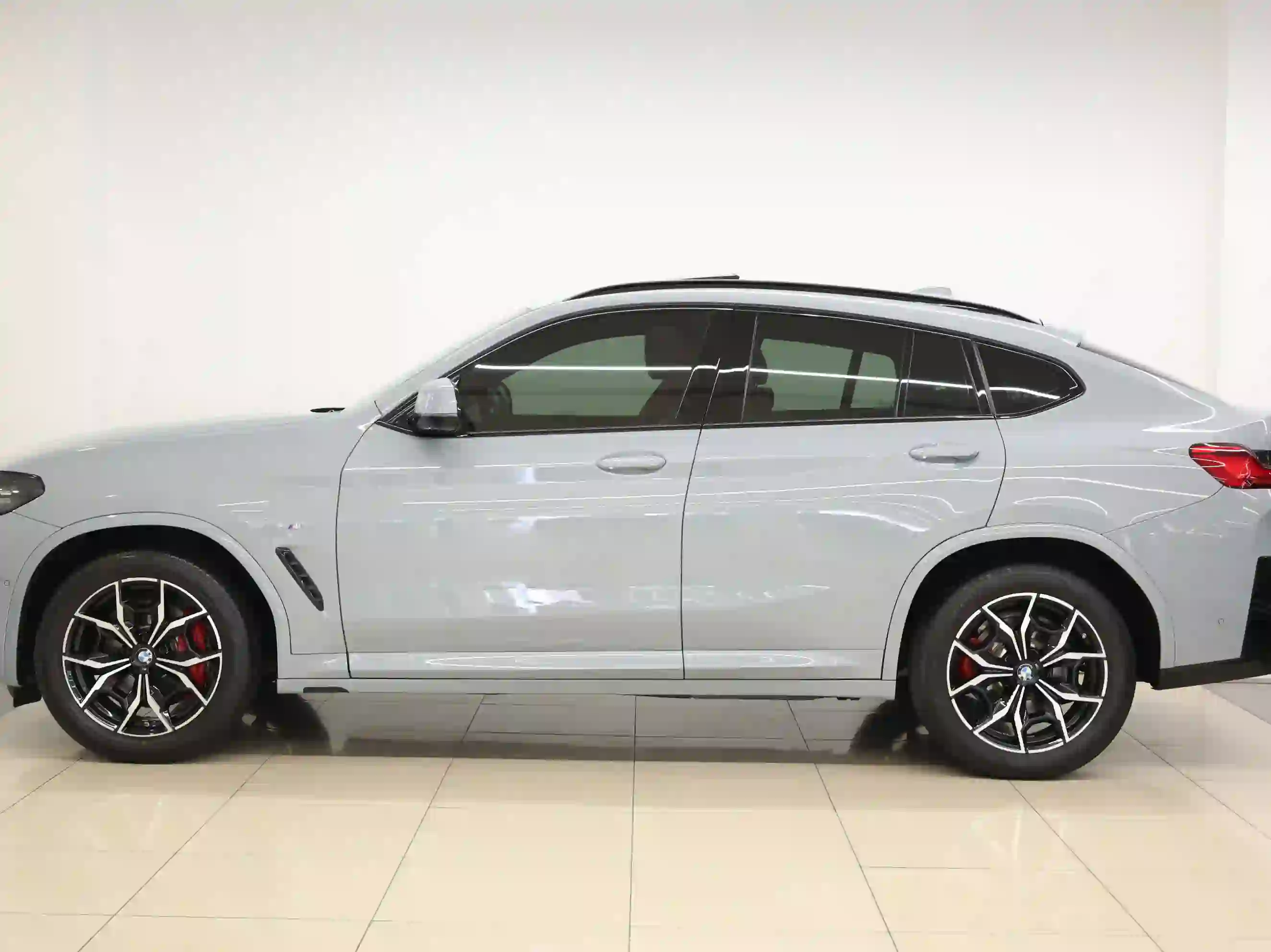 BMW X-Series X4 30i M Sports LCI 2024 - Image 3